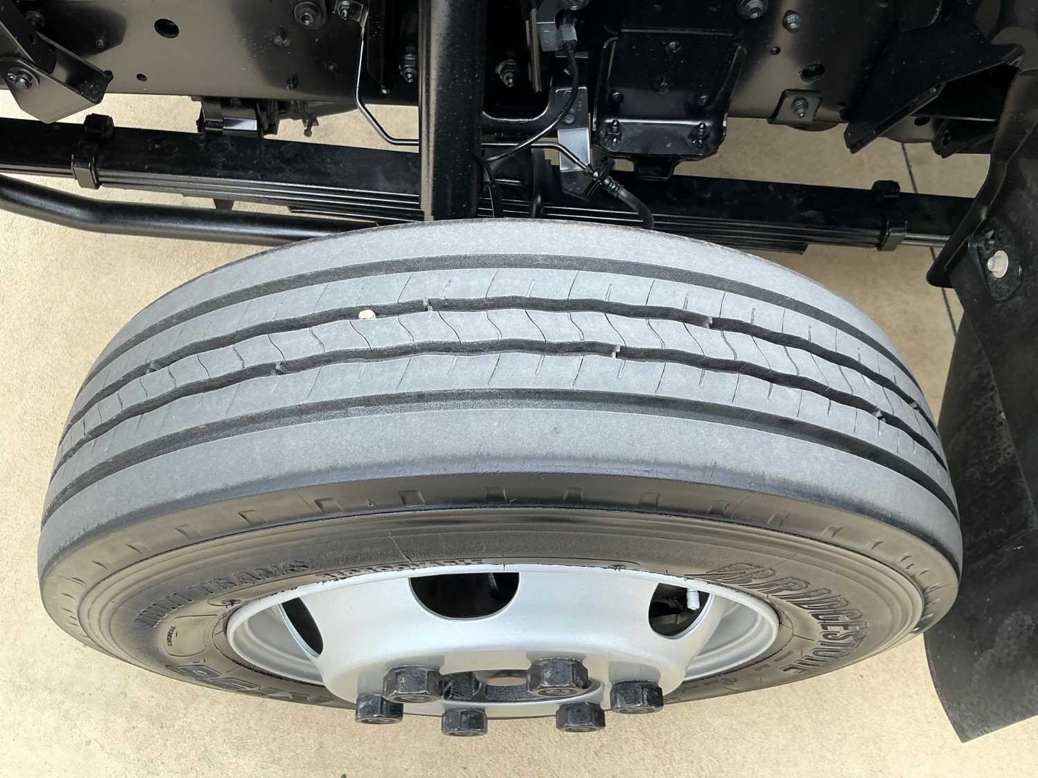 2009 ISUZU NPR400 SERVICE VEHICLE