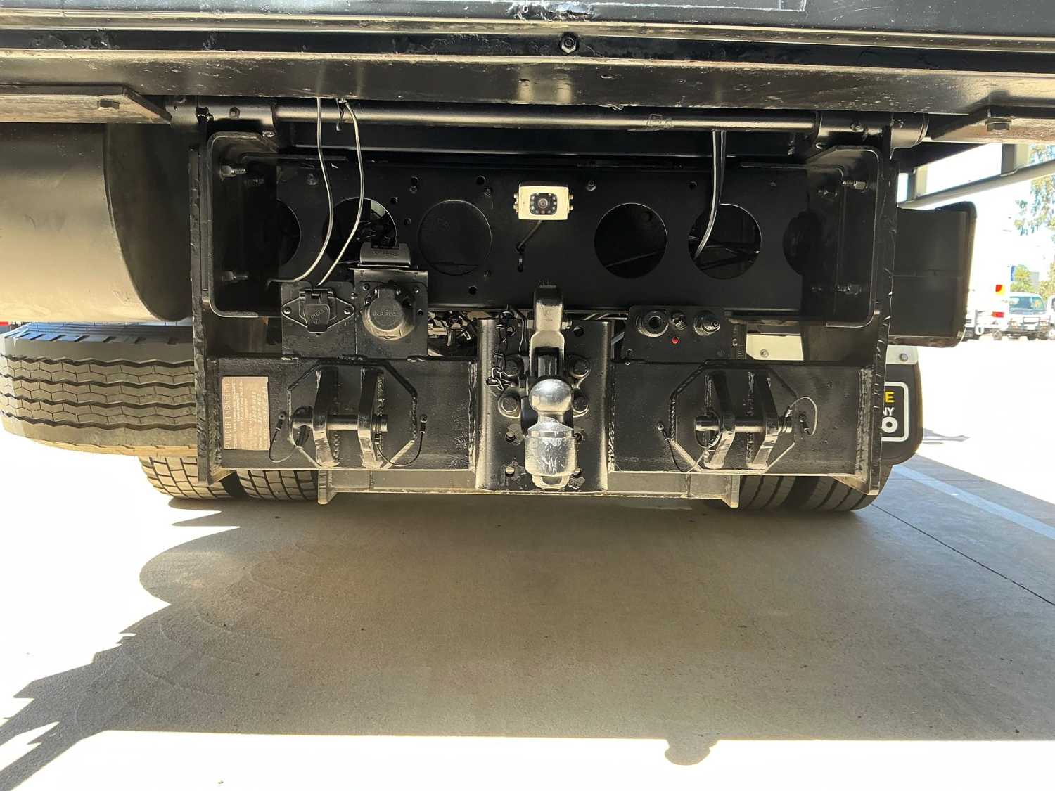 2014 FUSO FIGHTER SERVICE BODY