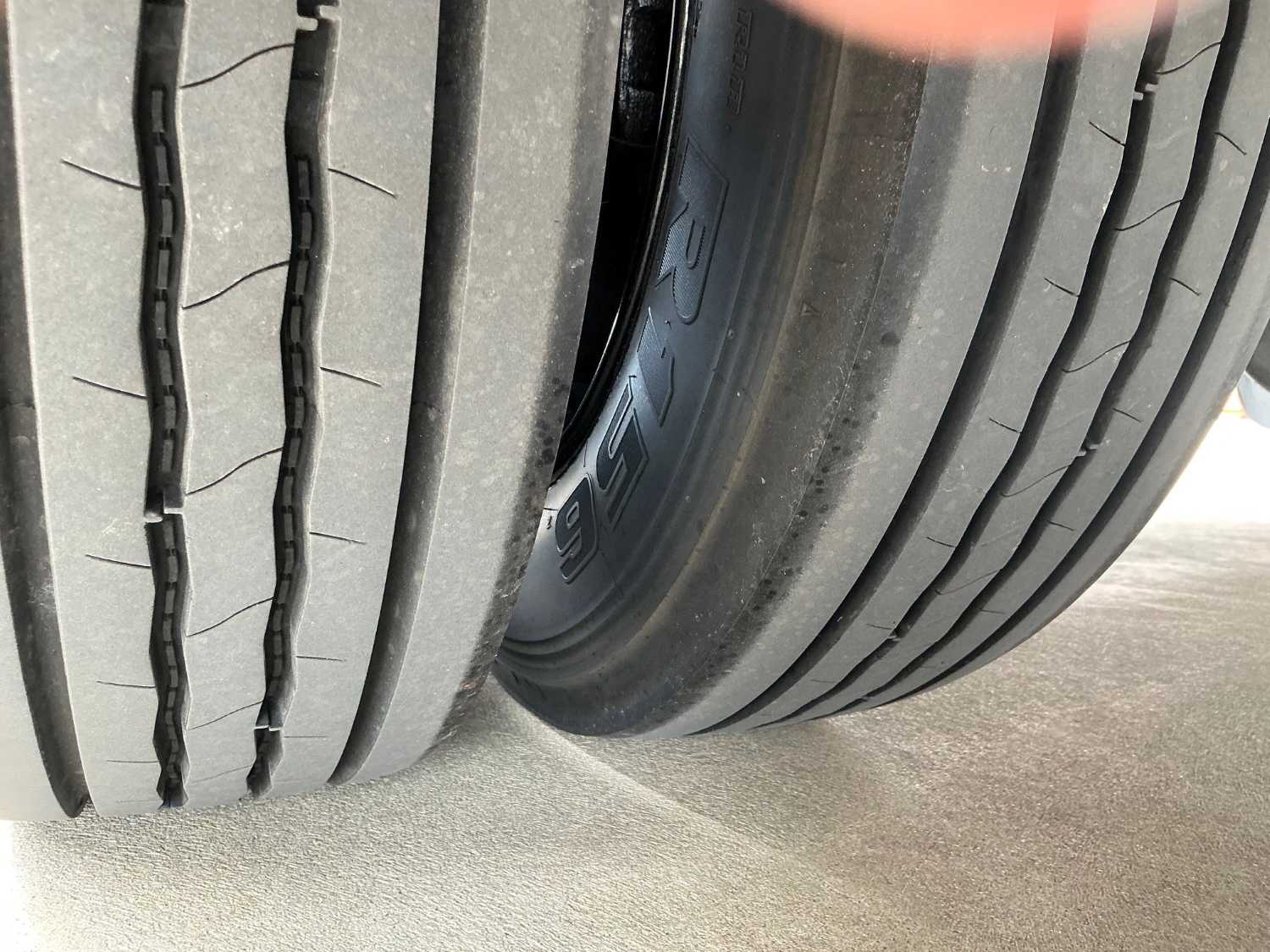 2009 ISUZU NPR400 SERVICE VEHICLE