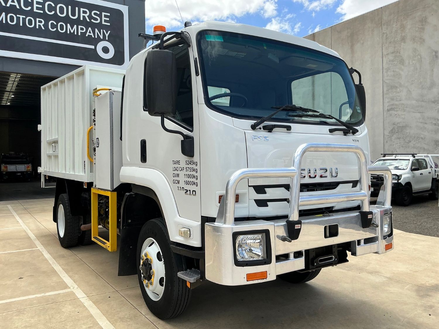 2017 Isuzu FSS110-210 Chipper Tipper
