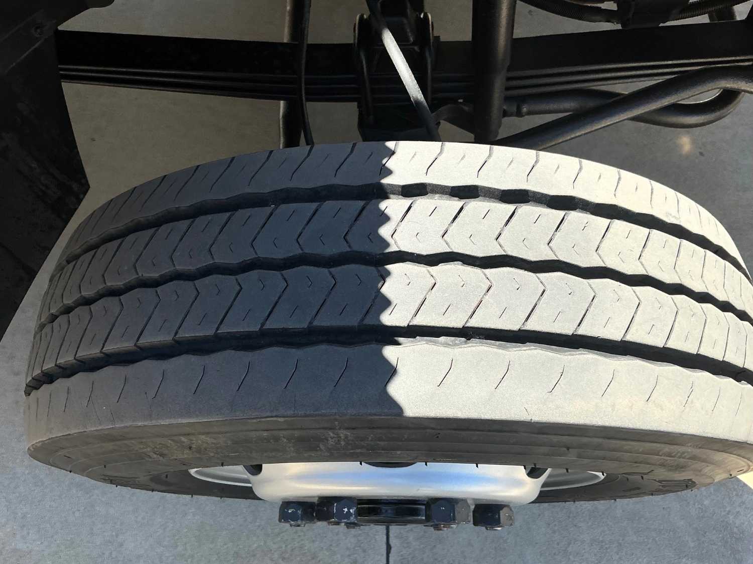 2014 FUSO FIGHTER SERVICE BODY