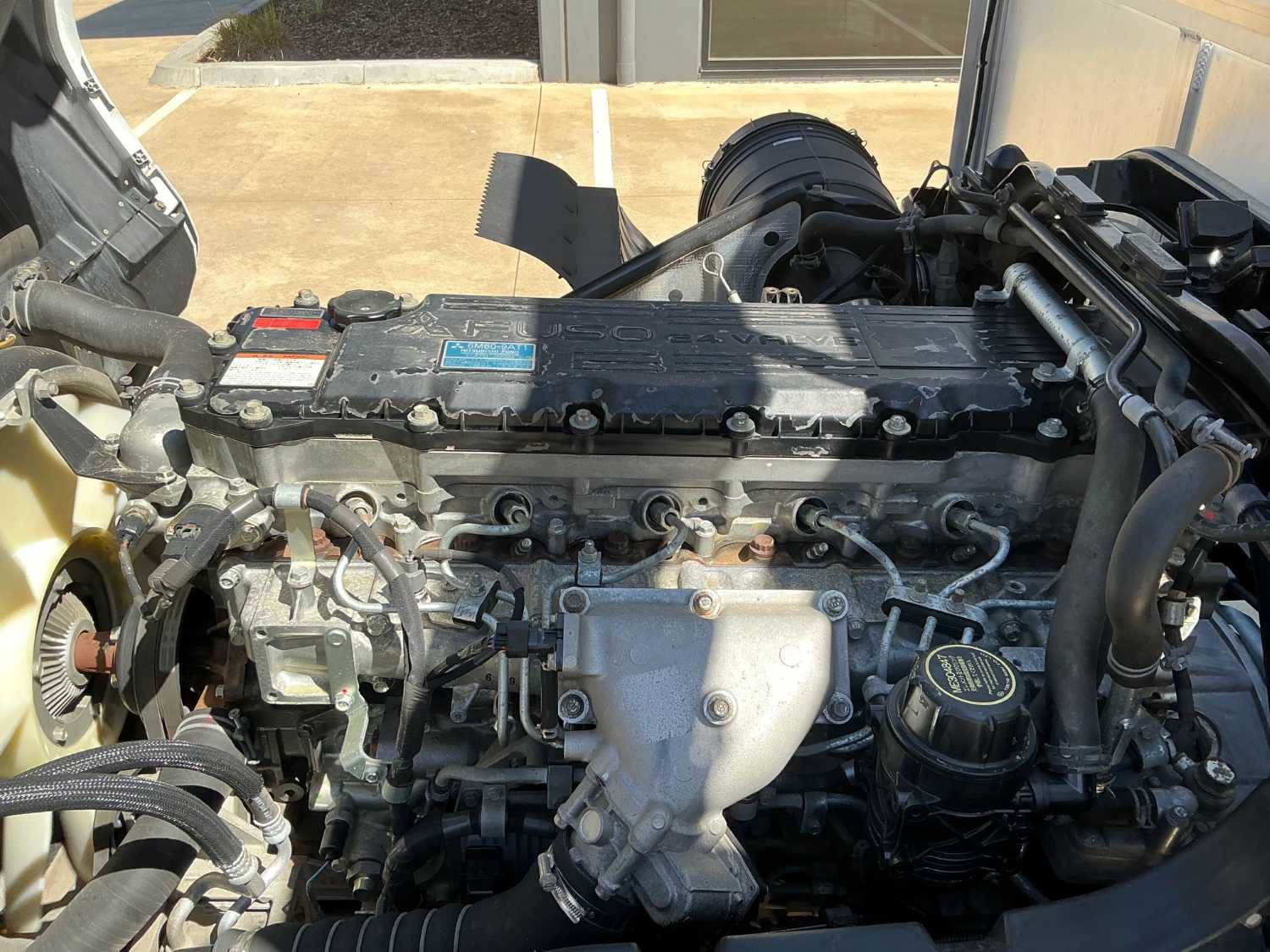 2014 FUSO FIGHTER SERVICE BODY