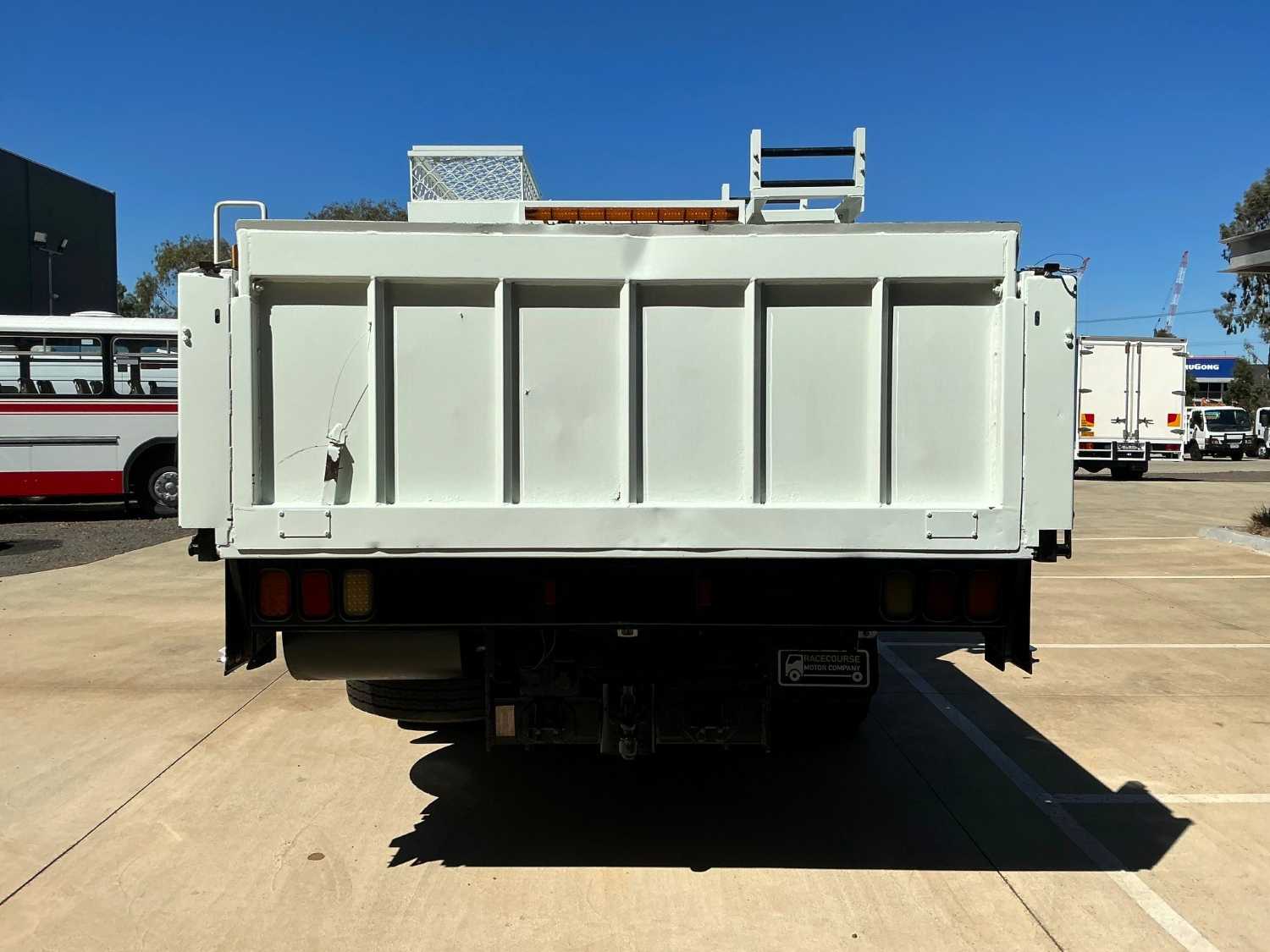 2014 FUSO FIGHTER SERVICE BODY