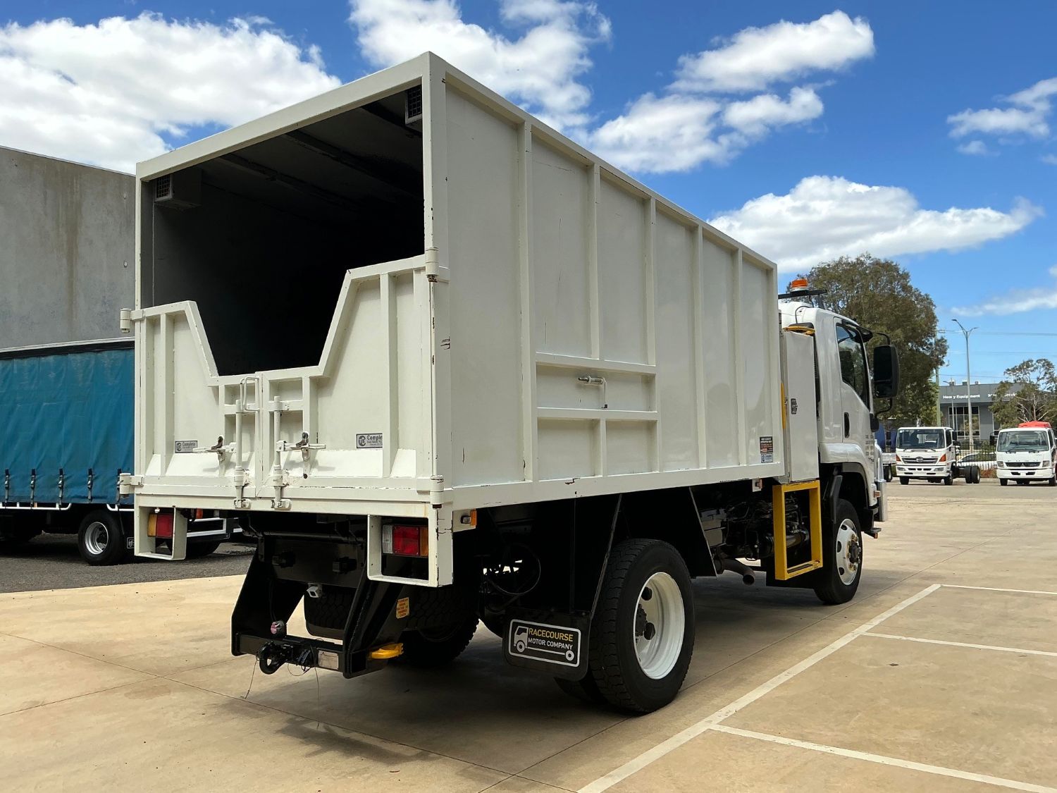 2017 Isuzu FSS110-210 Chipper Tipper