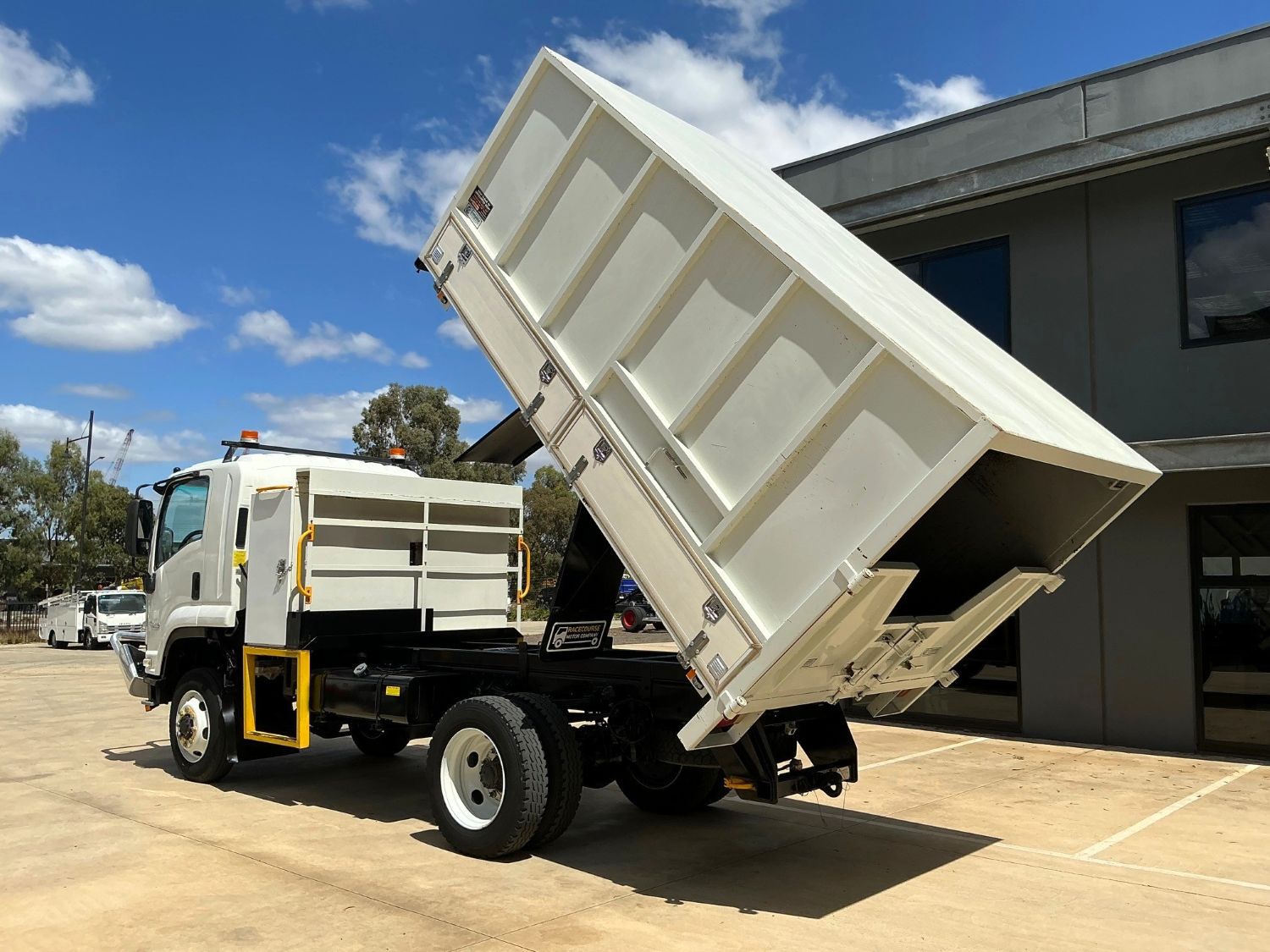 2017 Isuzu FSS110-210 Chipper Tipper