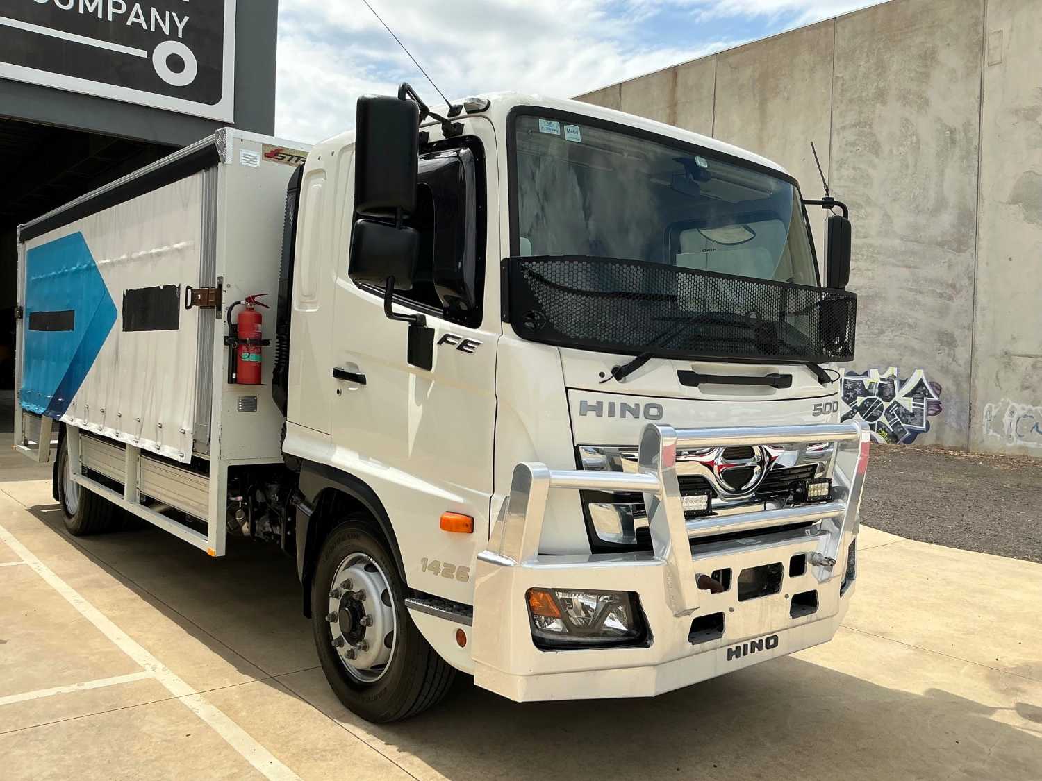 2020 HINO FE500 CURTAINSIDER