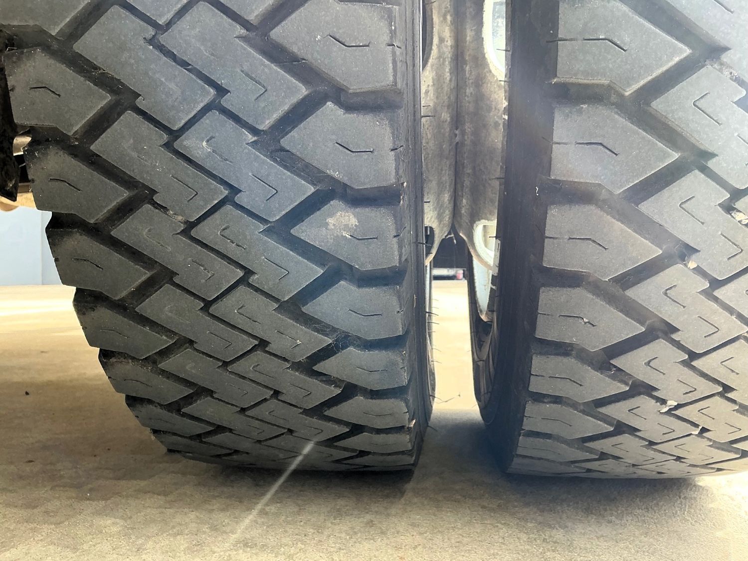 2015 Isuzu NQR87-190 Service Body