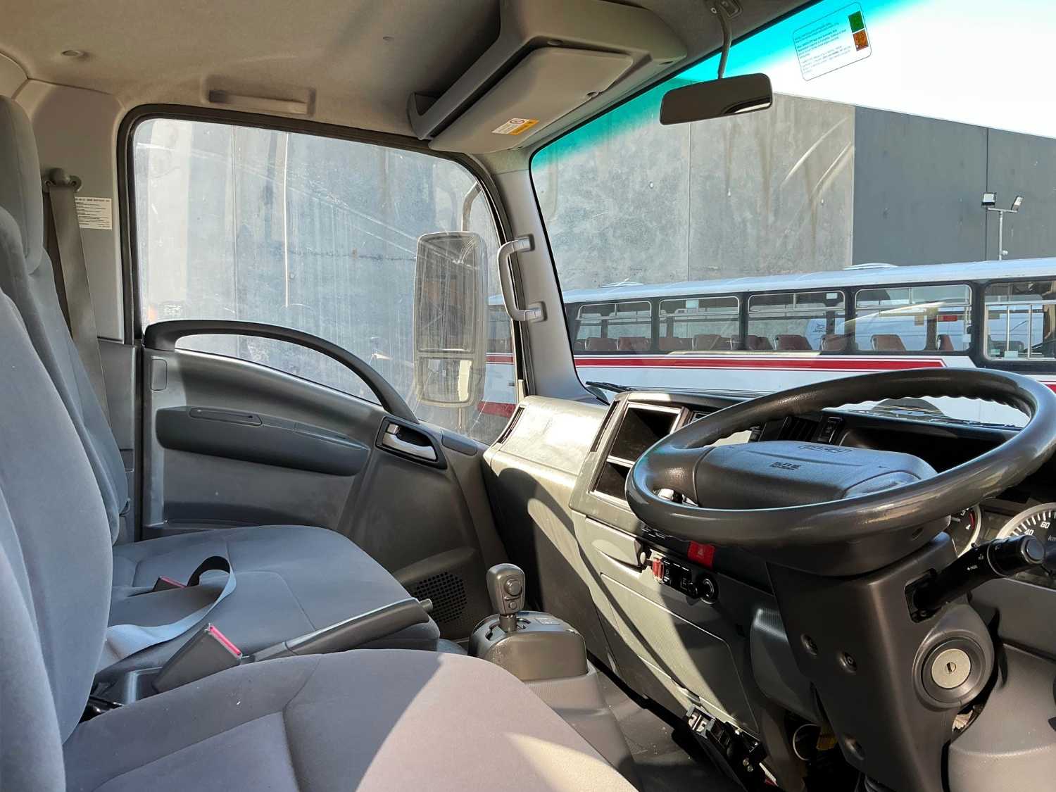 2013 ISUZU NQR450 TIPPER