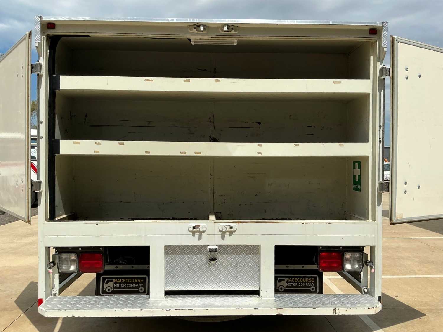 2020 HINO FE500 CURTAINSIDER