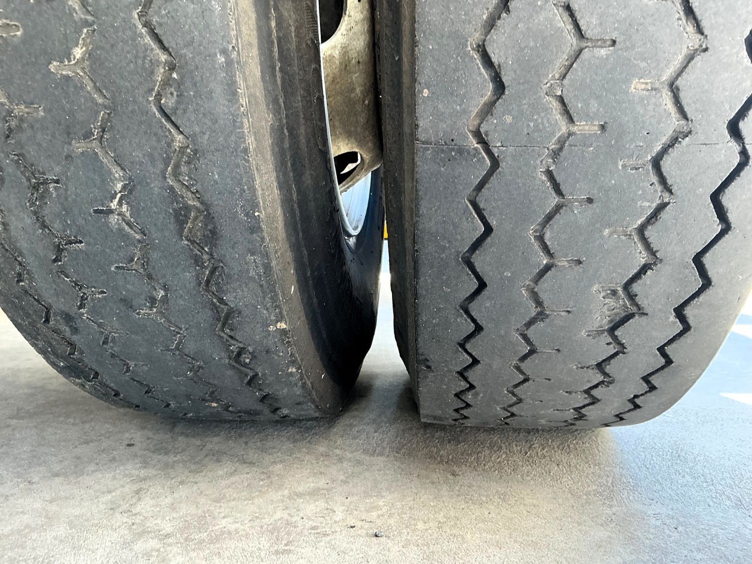 1991 ISUZU FSR450 DUAL CAB TRAY