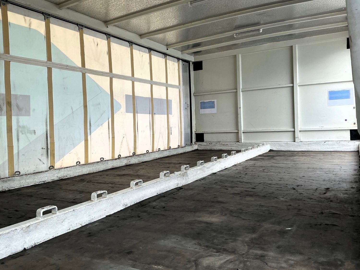 2020 HINO FE500 CURTAINSIDER image 14