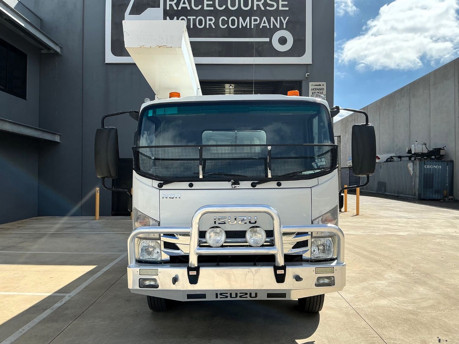 2015 Isuzu NQR87-190 Service Body