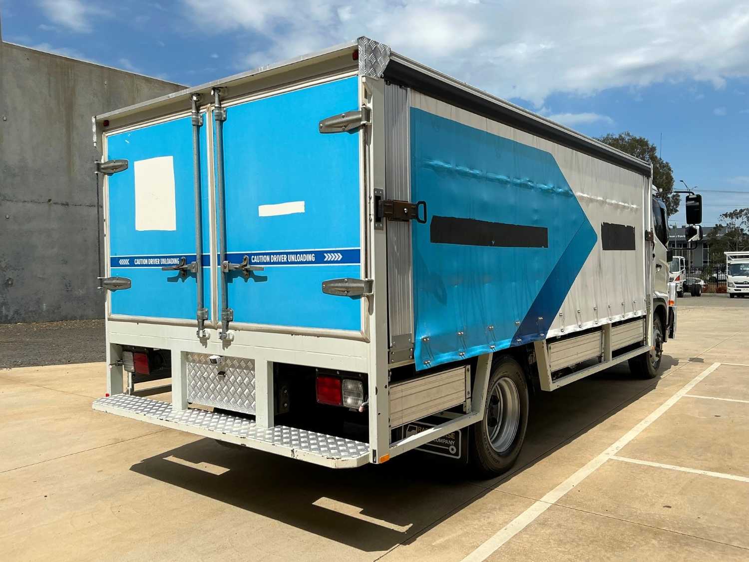 2020 HINO FE500 CURTAINSIDER