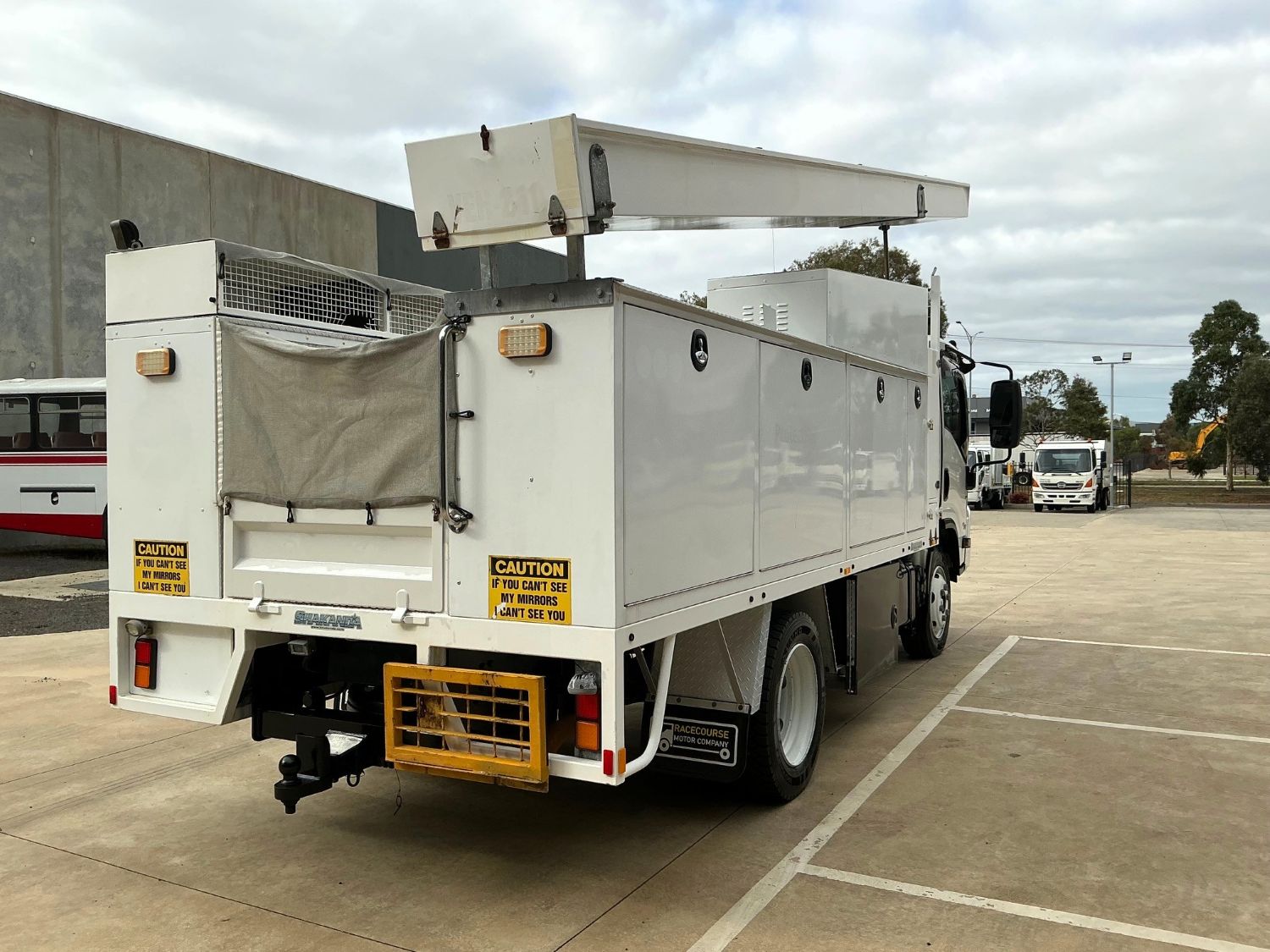2015 Isuzu NQR87-190 Service Body