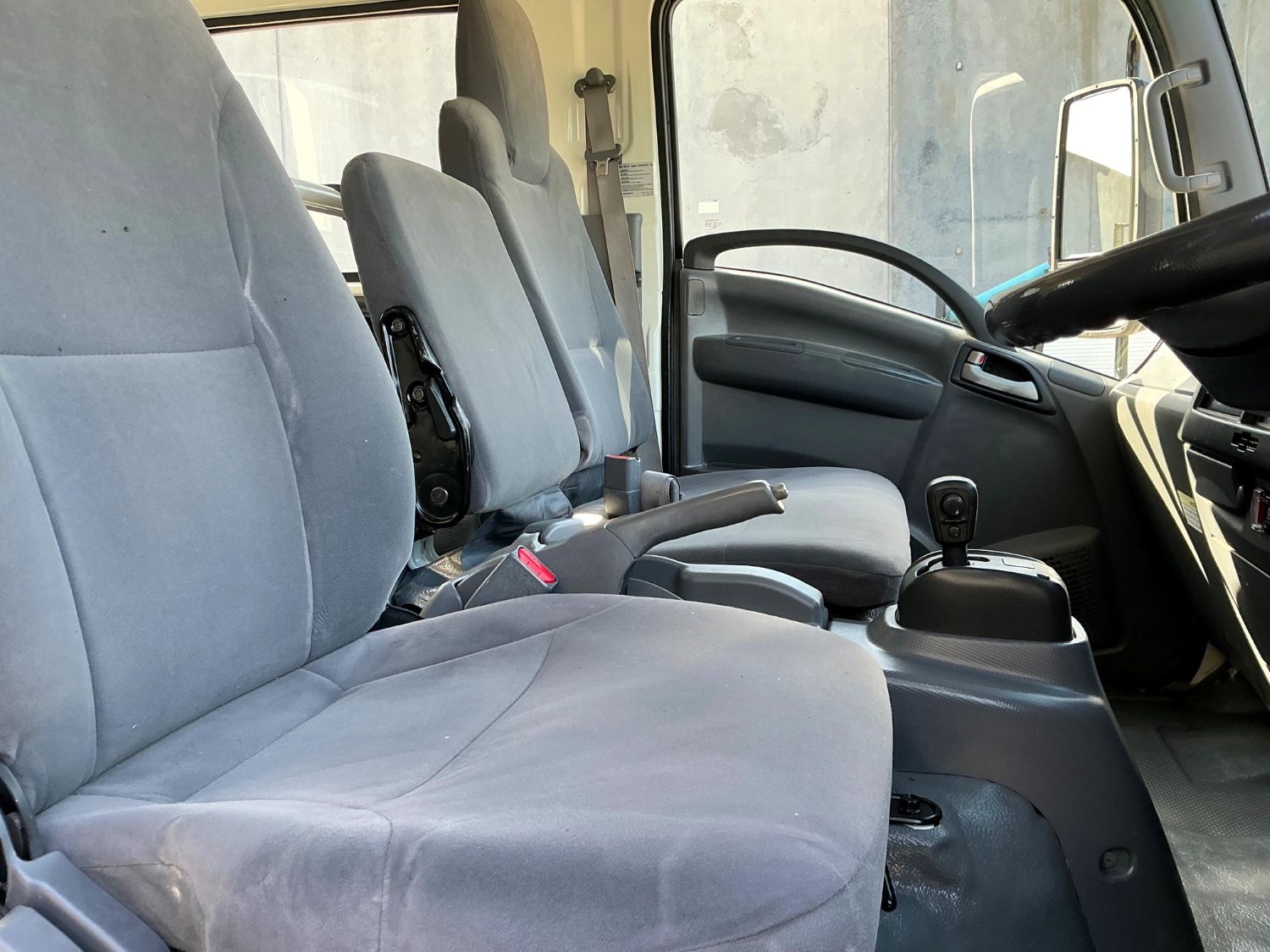 2015 Isuzu NQR450 Dual Cab Tray