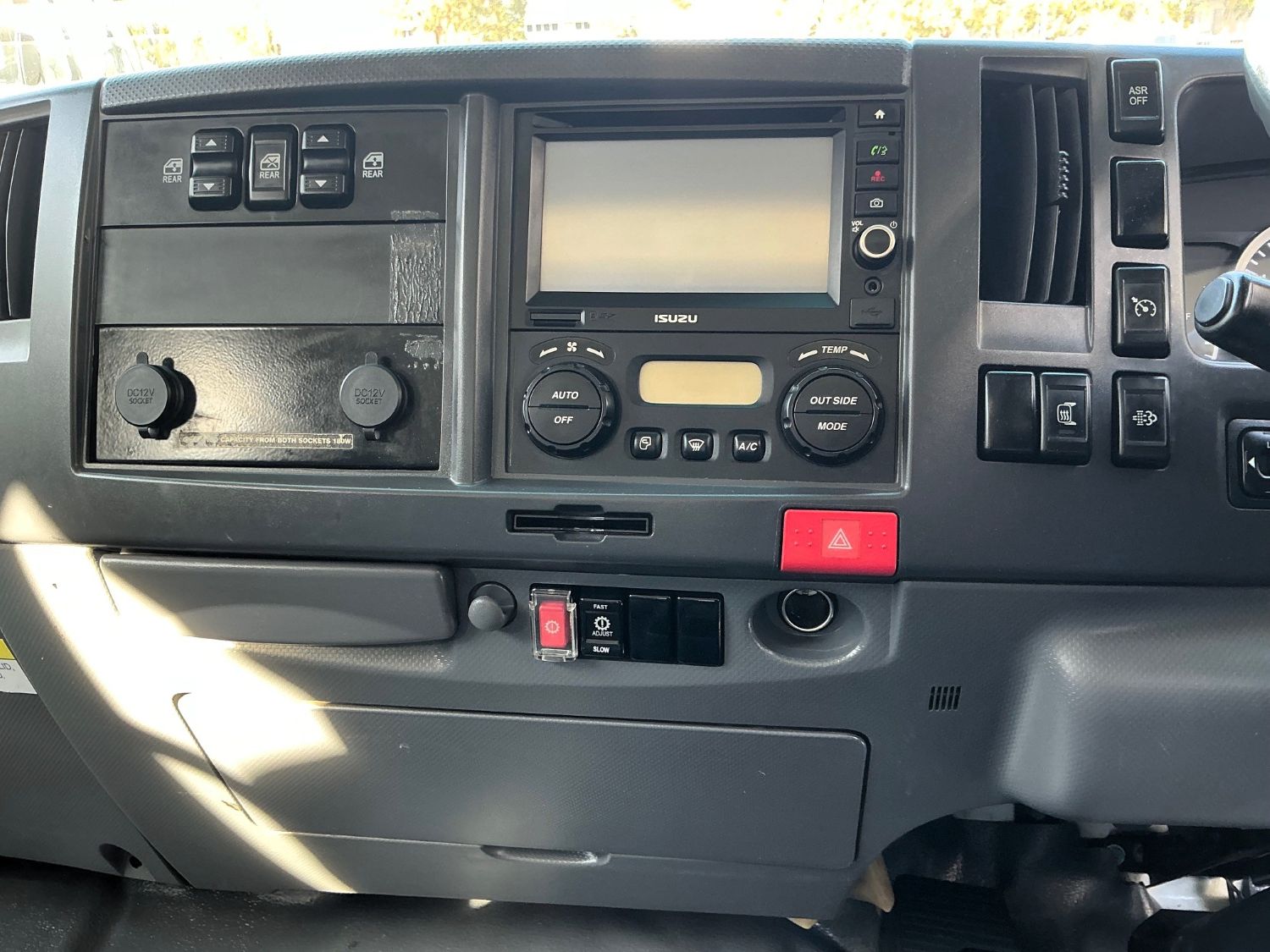2015 Isuzu NQR450 Dual Cab Tray