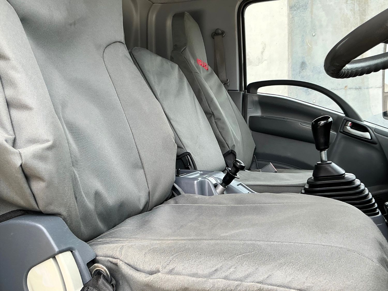 2014 ISUZU FRR600 CHIPPER TIPPER