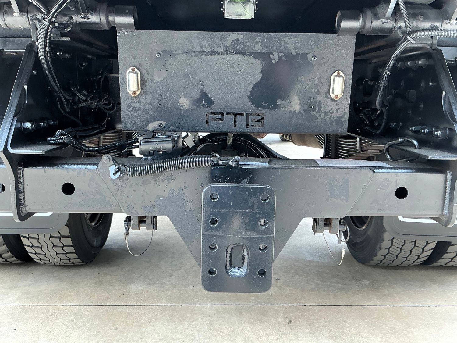 2014 ISUZU FRR600 CHIPPER TIPPER