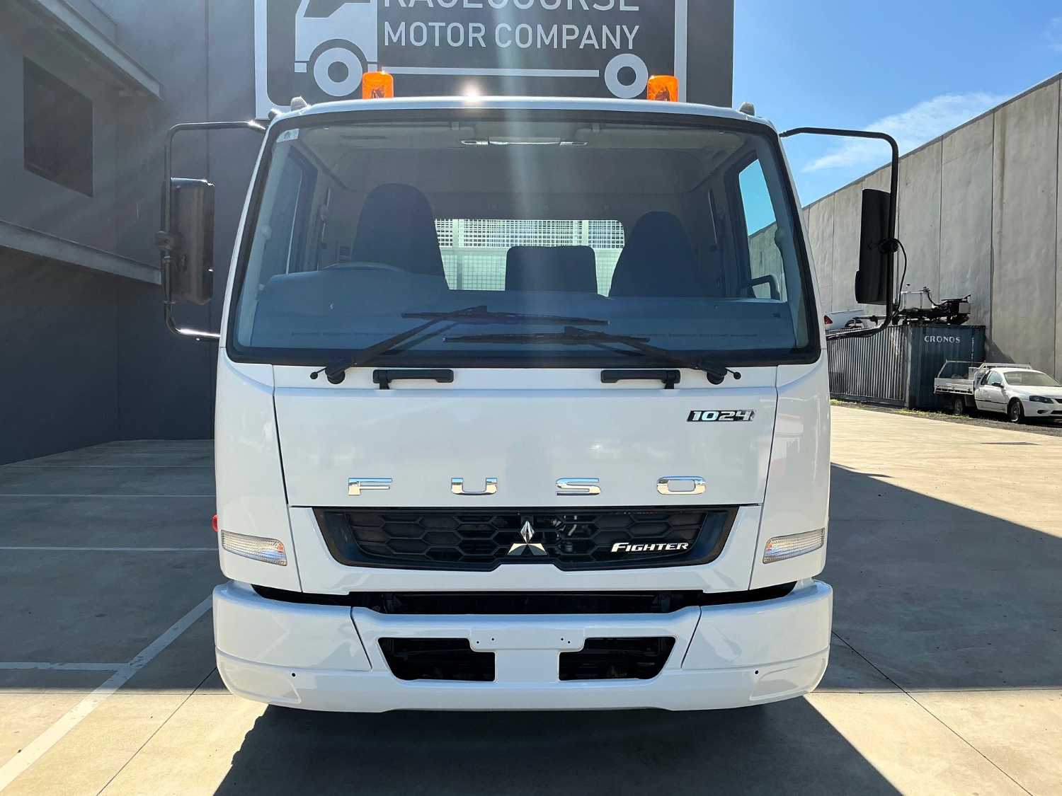 2013 FUSO FIGHTER TIPPER WITH CRANE