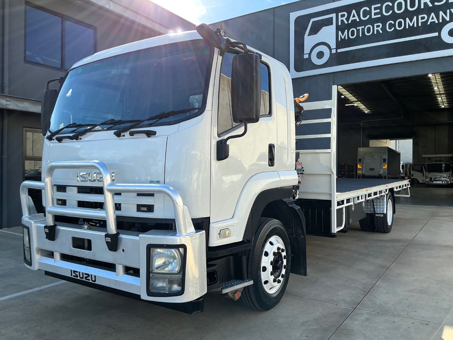 2014 ISUZU FTR900 CRANE TRUCK