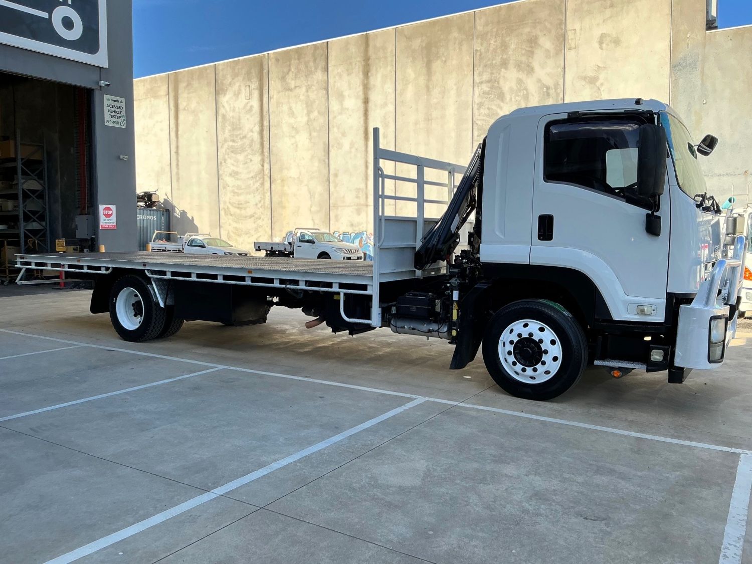 2014 ISUZU FTR900 CRANE TRUCK