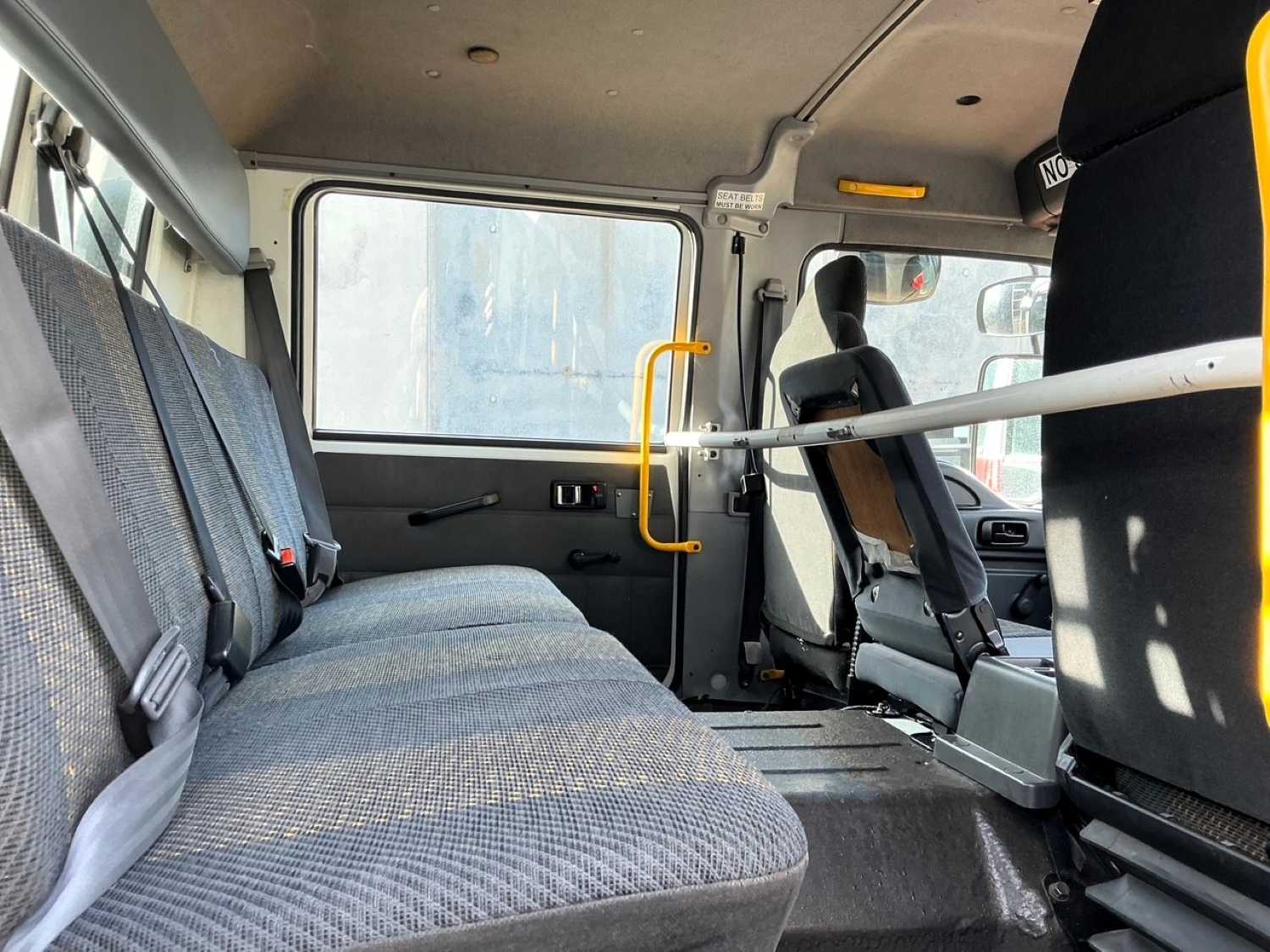 2002 ISUZU FTR800 DUAL CAB TRAY