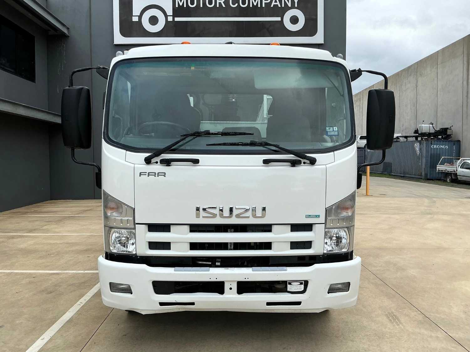 2011 ISUZU FRR500 SERVICE BODY
