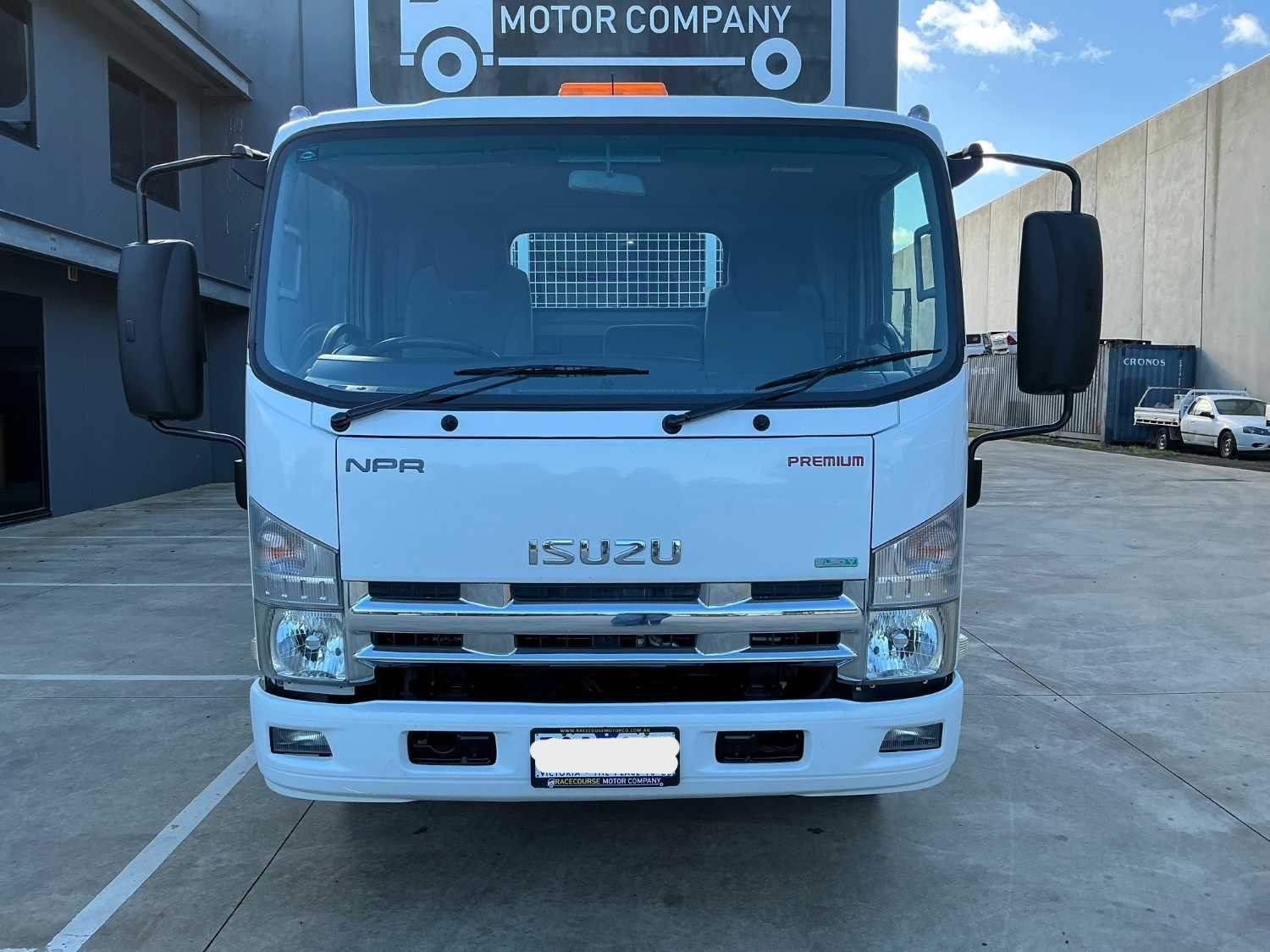 2012 ISUZU NPR300
