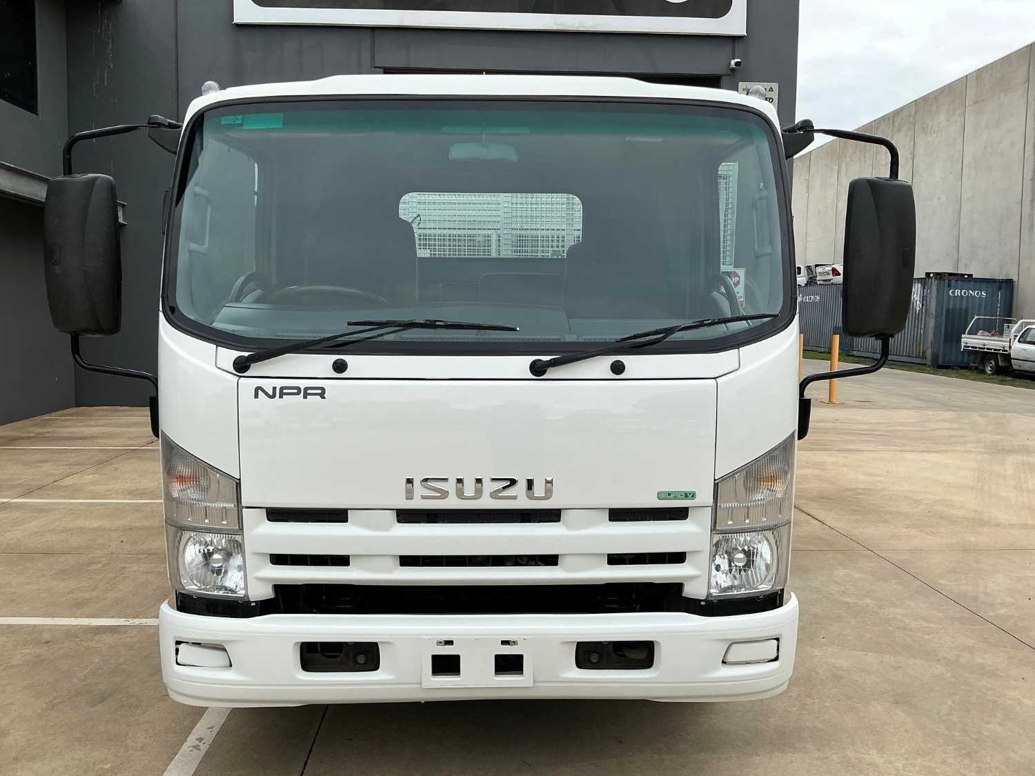 2014 ISUZU NPR200 TIPPER
