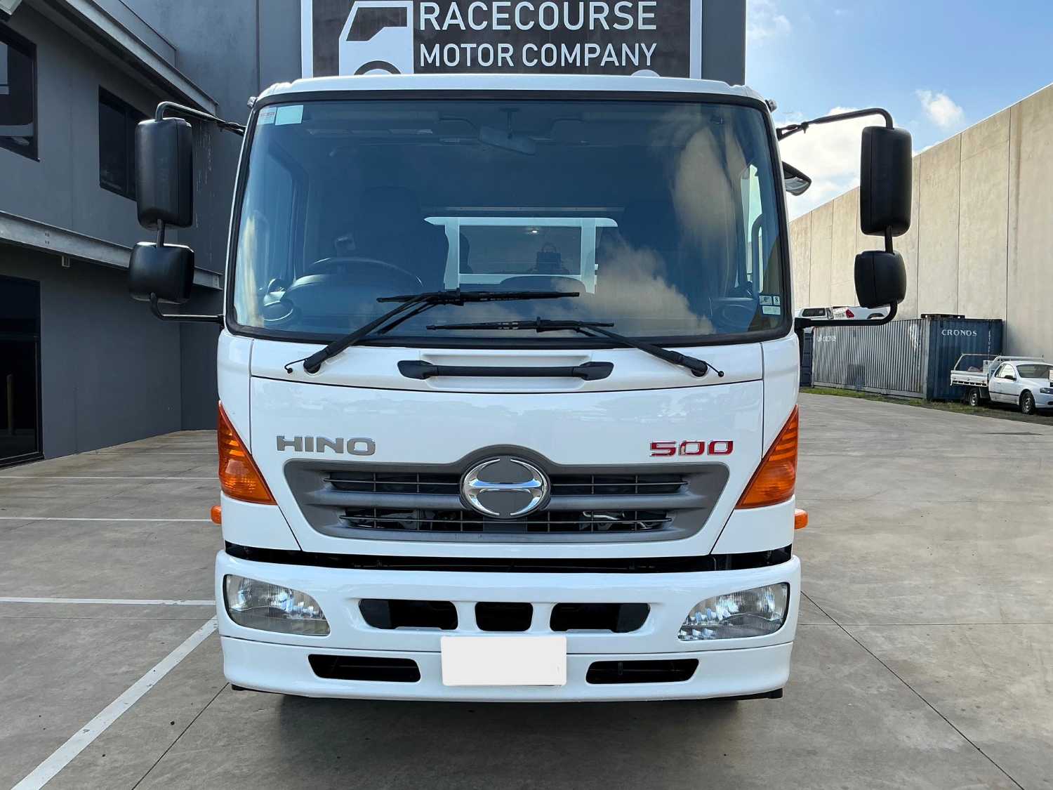 2016 HINO 500 TRAY