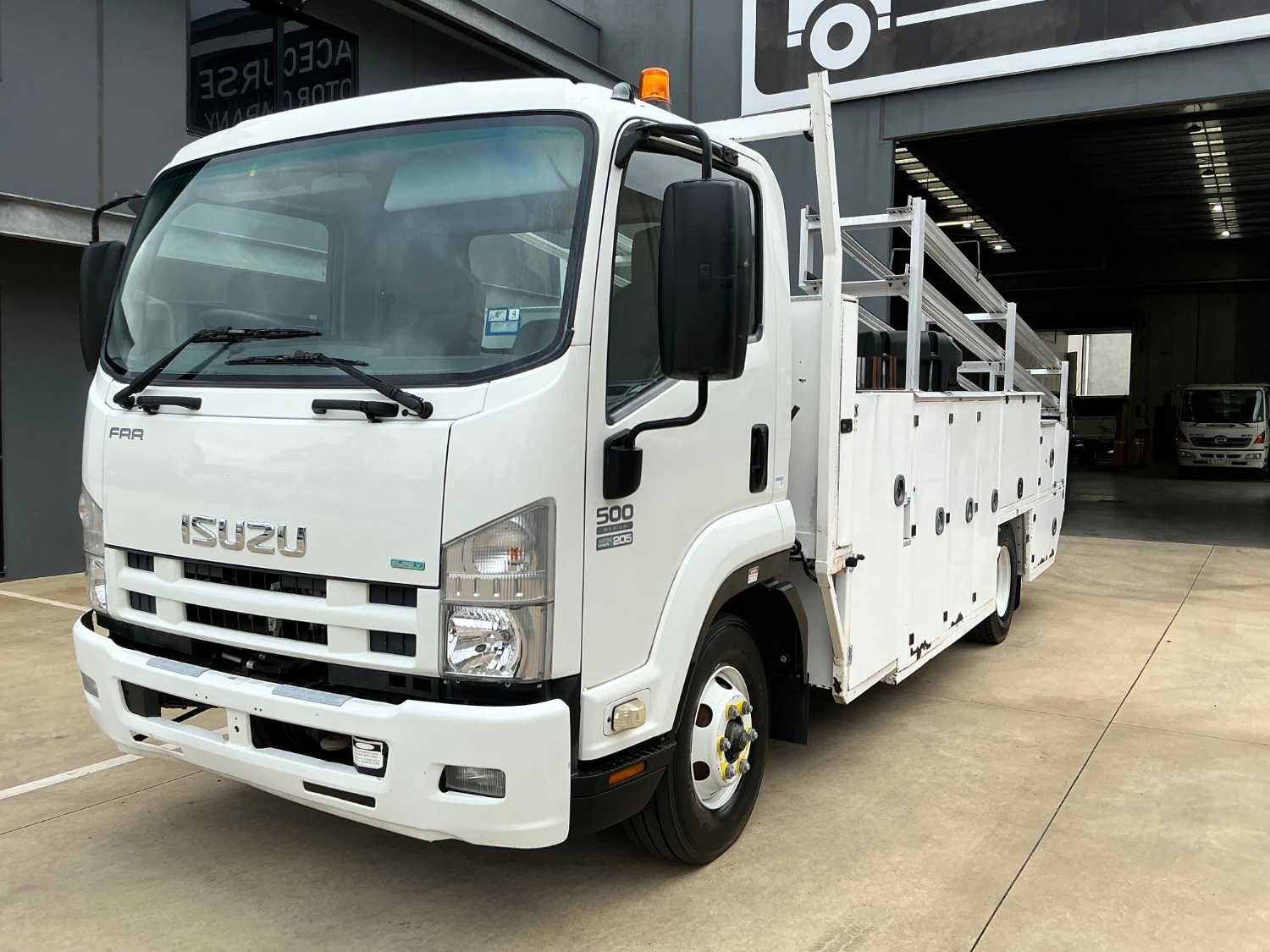 2011 ISUZU FRR500 SERVICE BODY
