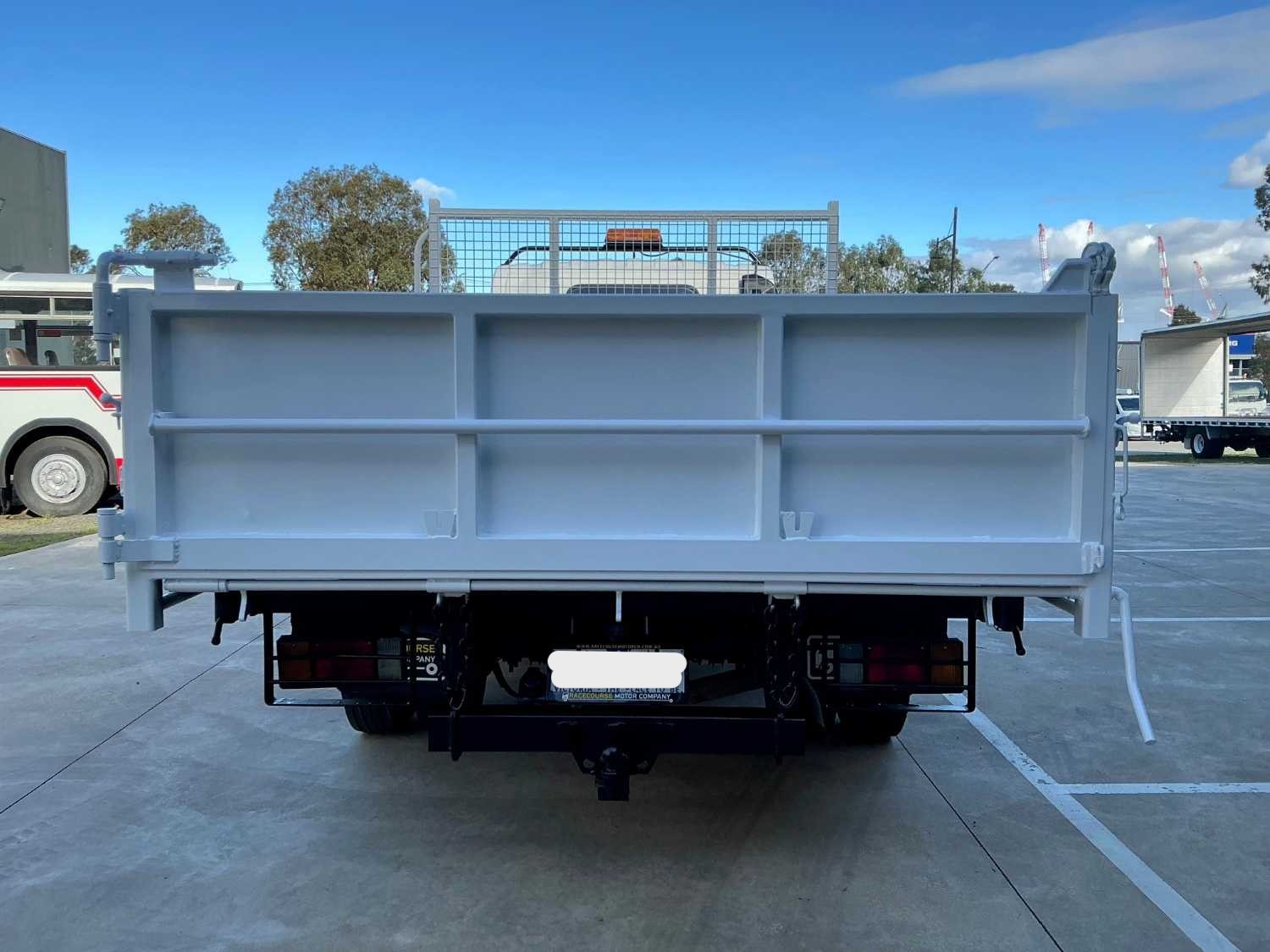 2012 ISUZU NPR300