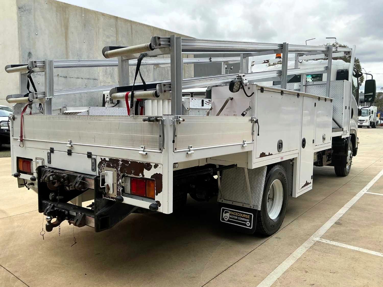 2011 ISUZU FRR500 SERVICE BODY