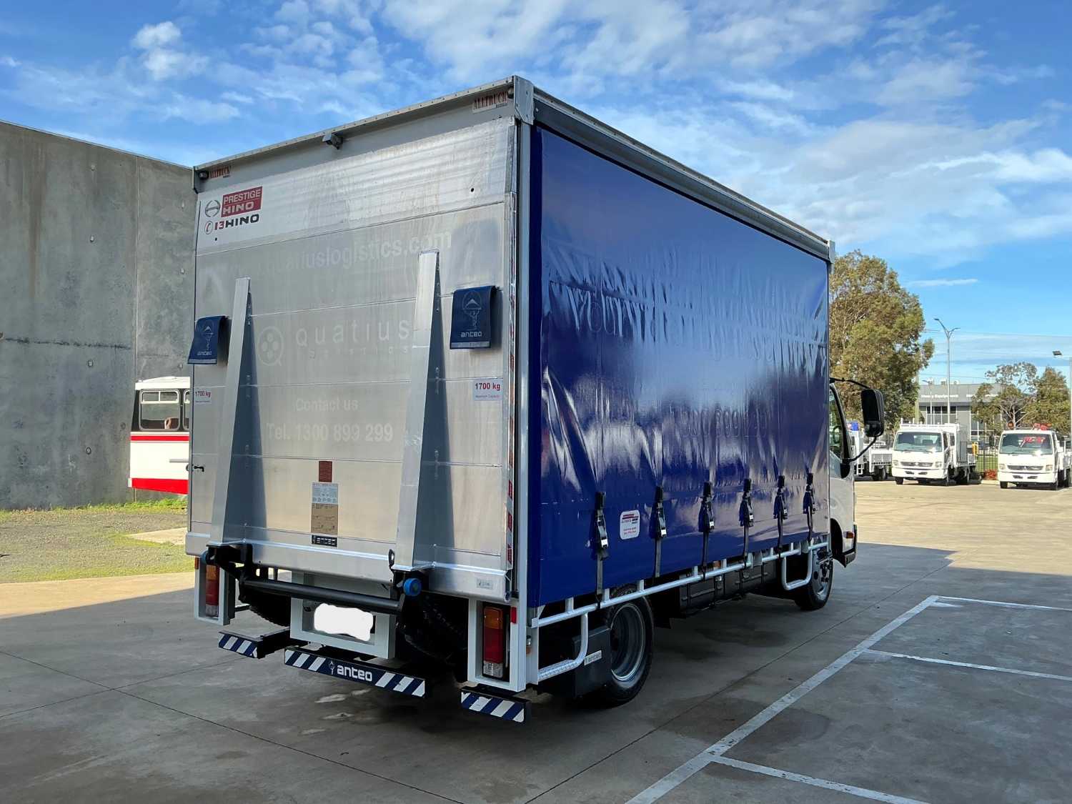 2017 HINO 300 CURTAINSIDER