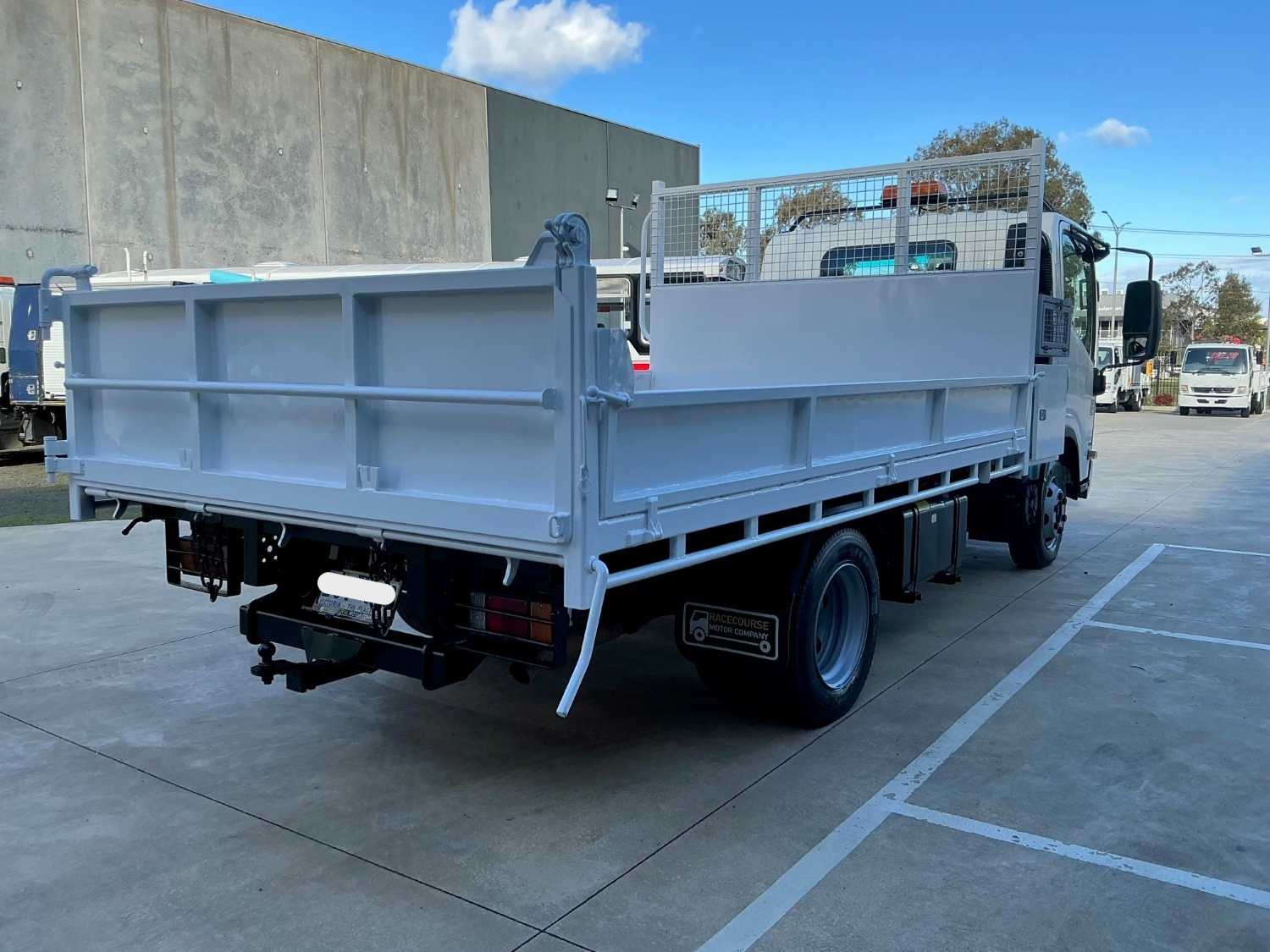 2012 ISUZU NPR300