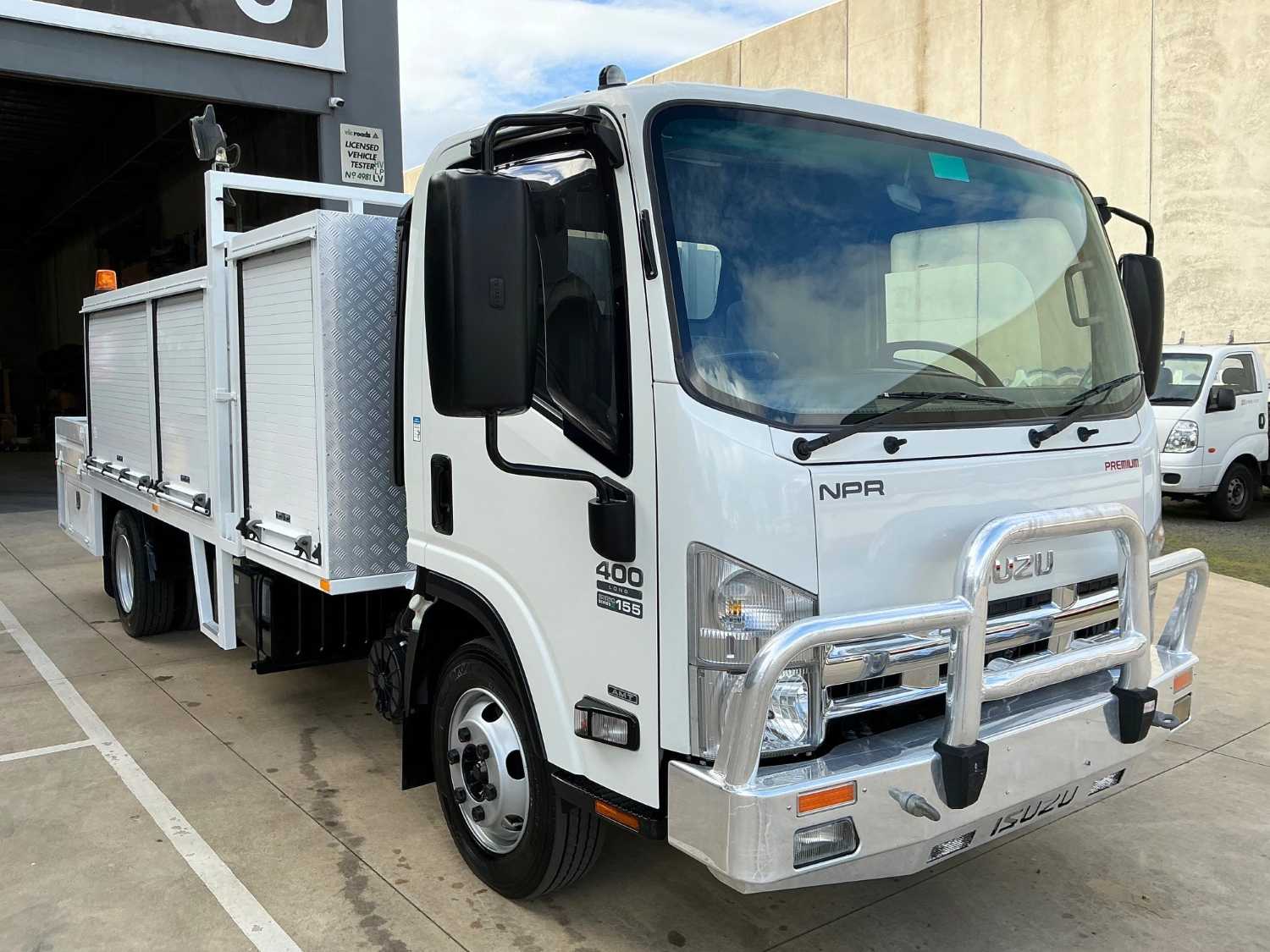 2014 ISUZU NPR400 SRERVICE BODY