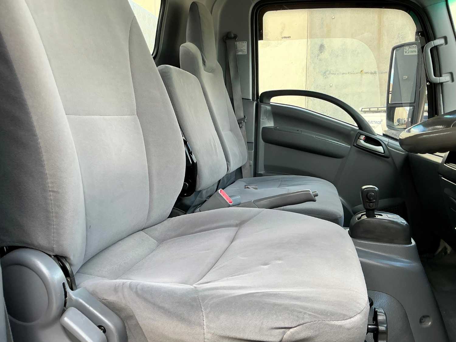 2014 ISUZU NPR400 SRERVICE BODY