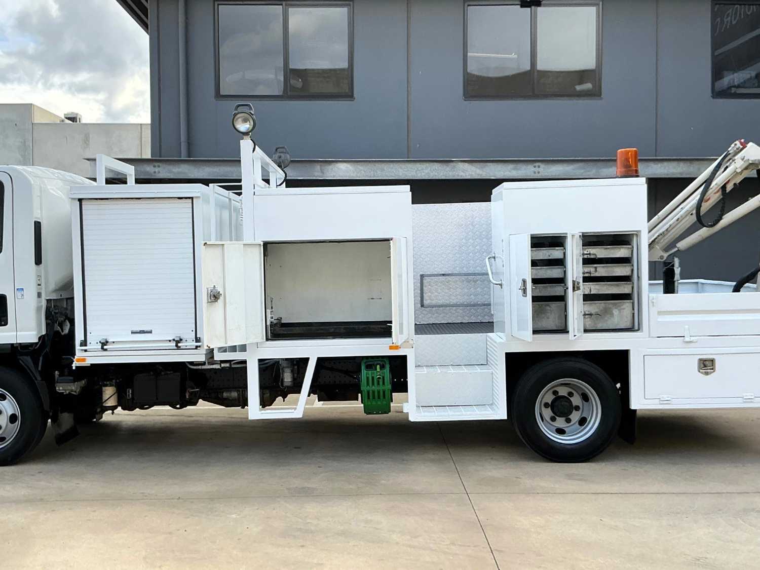 2014 ISUZU NPR400 SRERVICE BODY