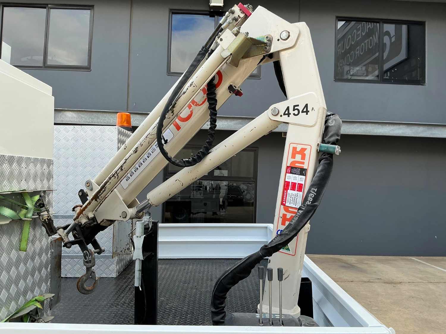 2014 ISUZU NPR400 SRERVICE BODY