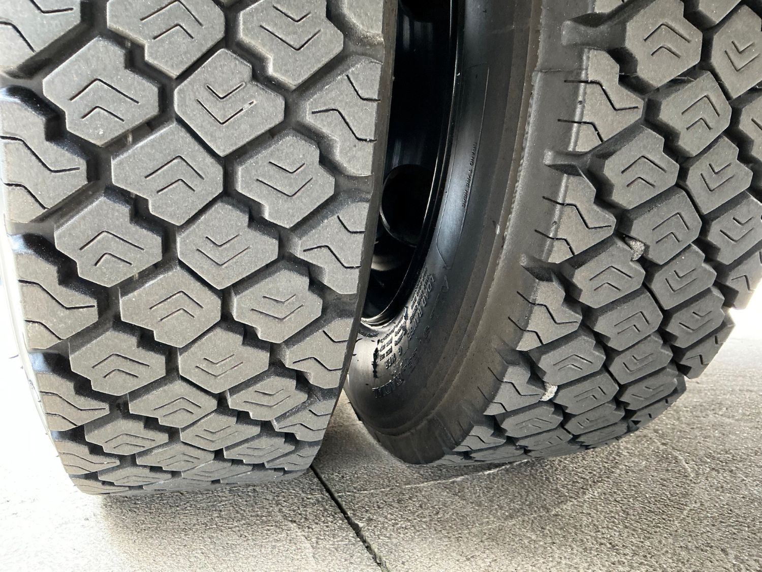 2014 ISUZU NPR400 TRAY