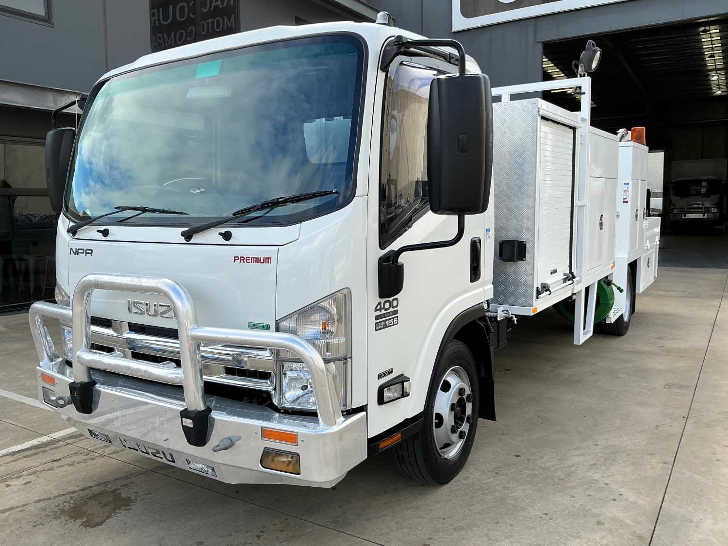 2014 ISUZU NPR400 SRERVICE BODY