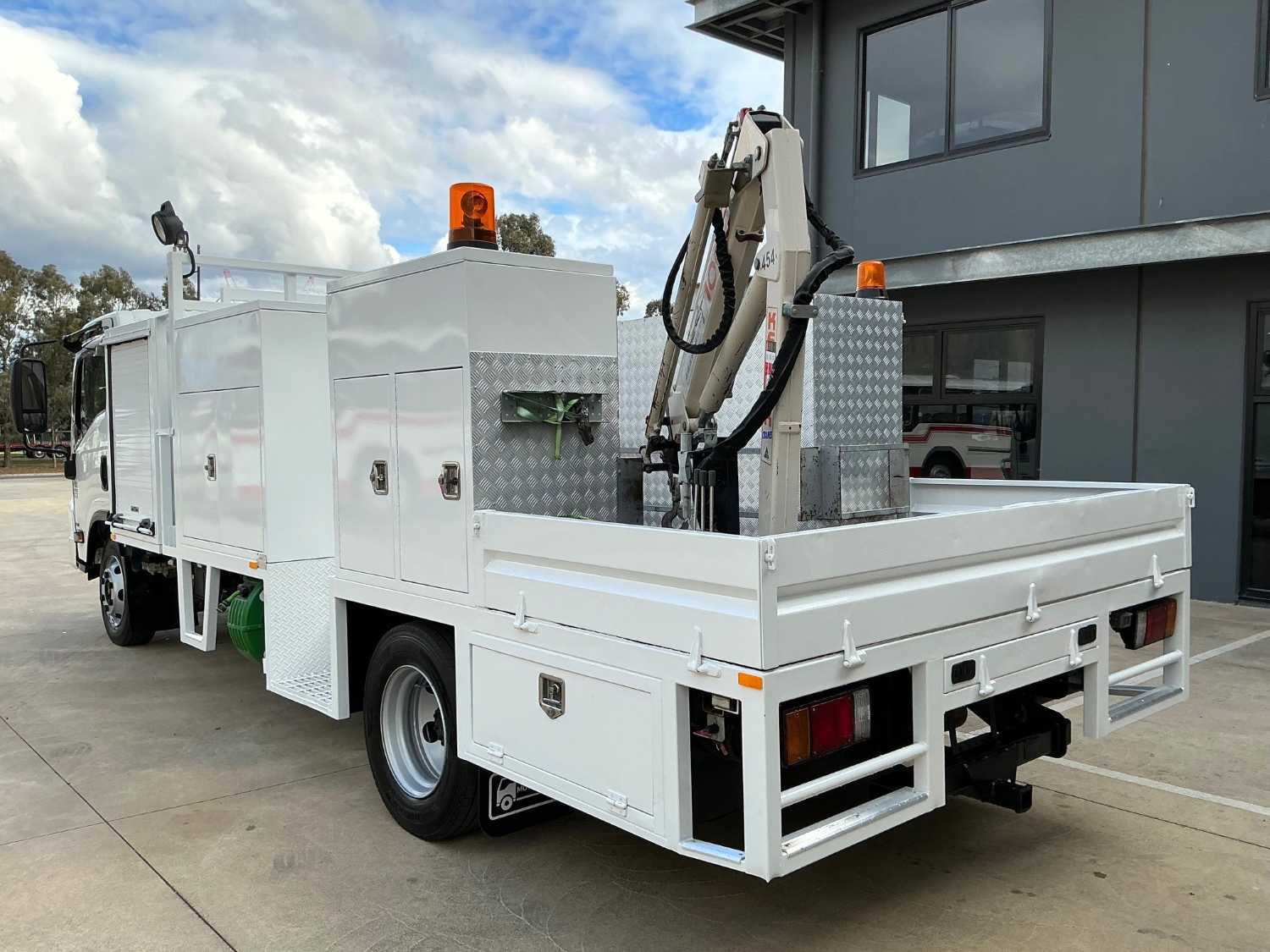 2014 ISUZU NPR400 SRERVICE BODY