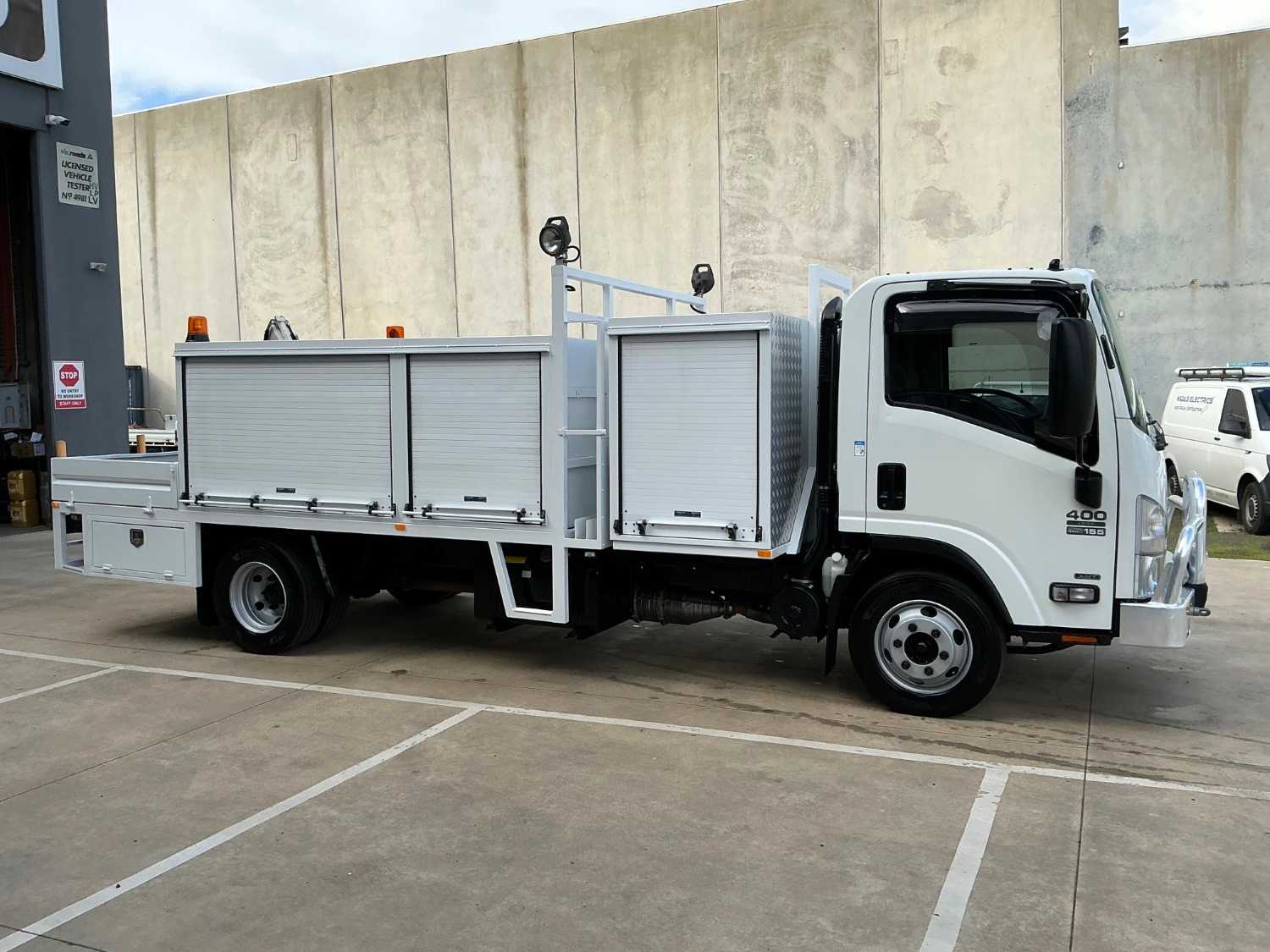 2014 ISUZU NPR400 SRERVICE BODY