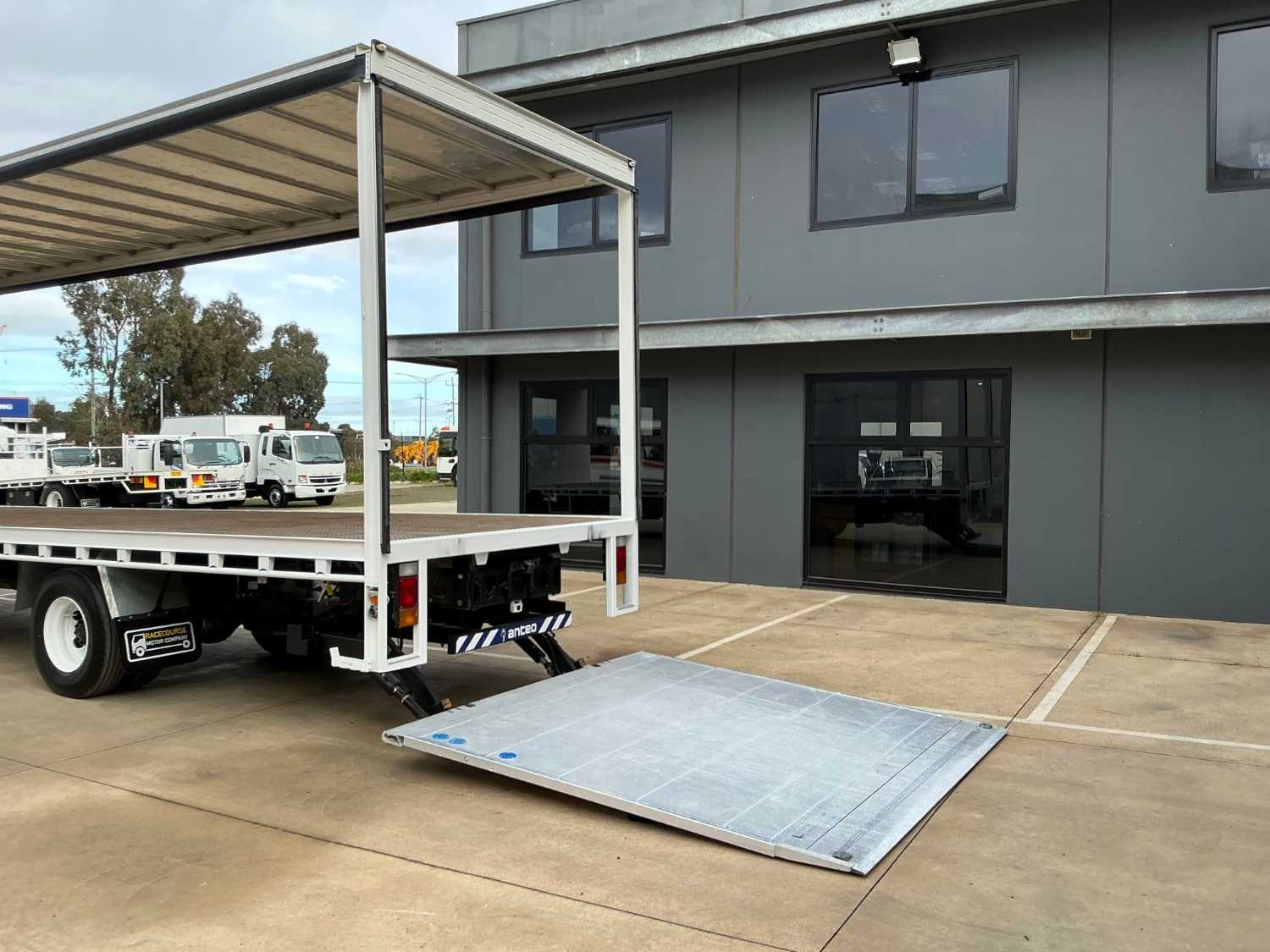 2015 ISUZU FRR500 CURTAINSIDER
