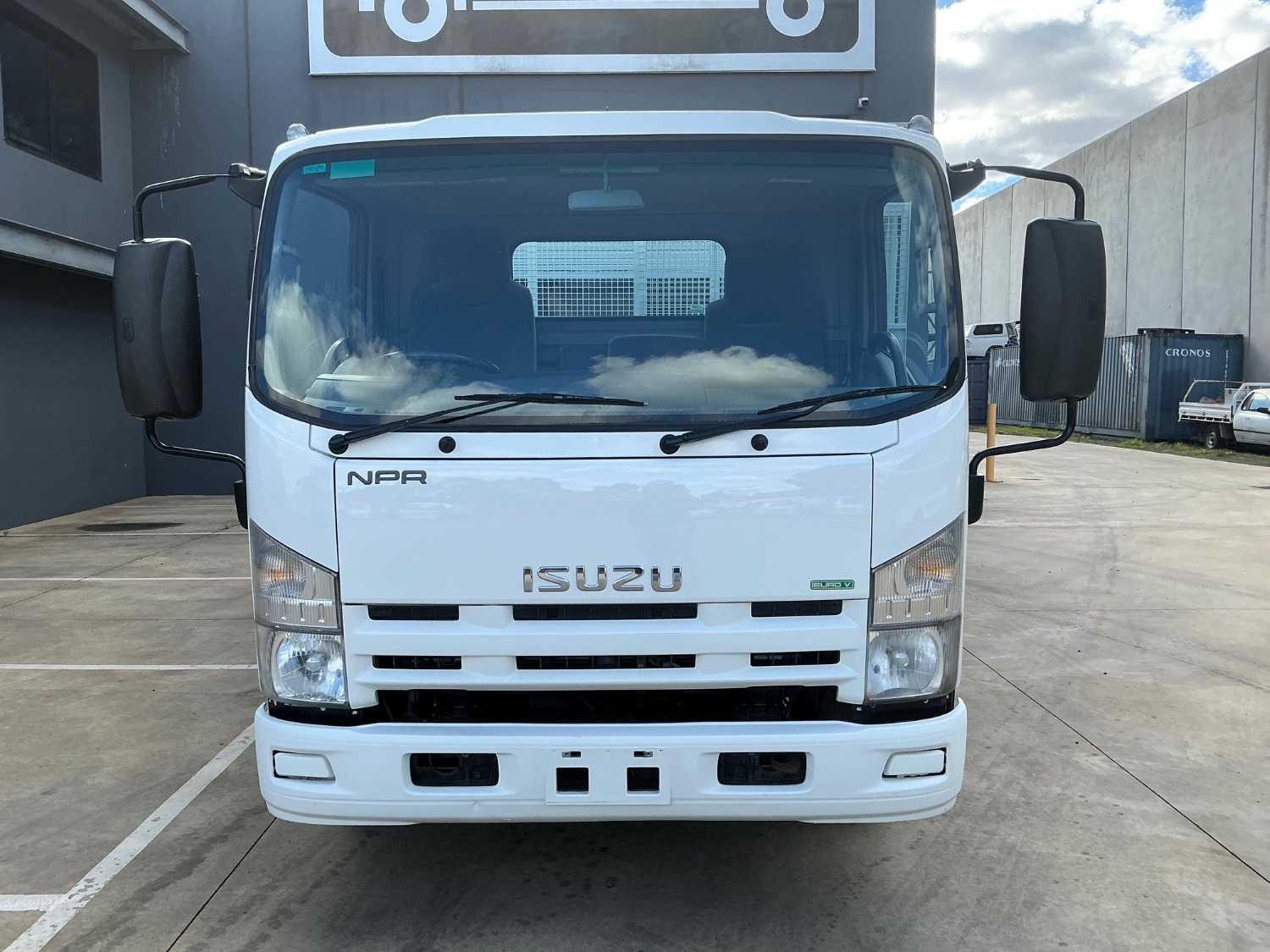 2014 Isuzu NPR275 Tipper