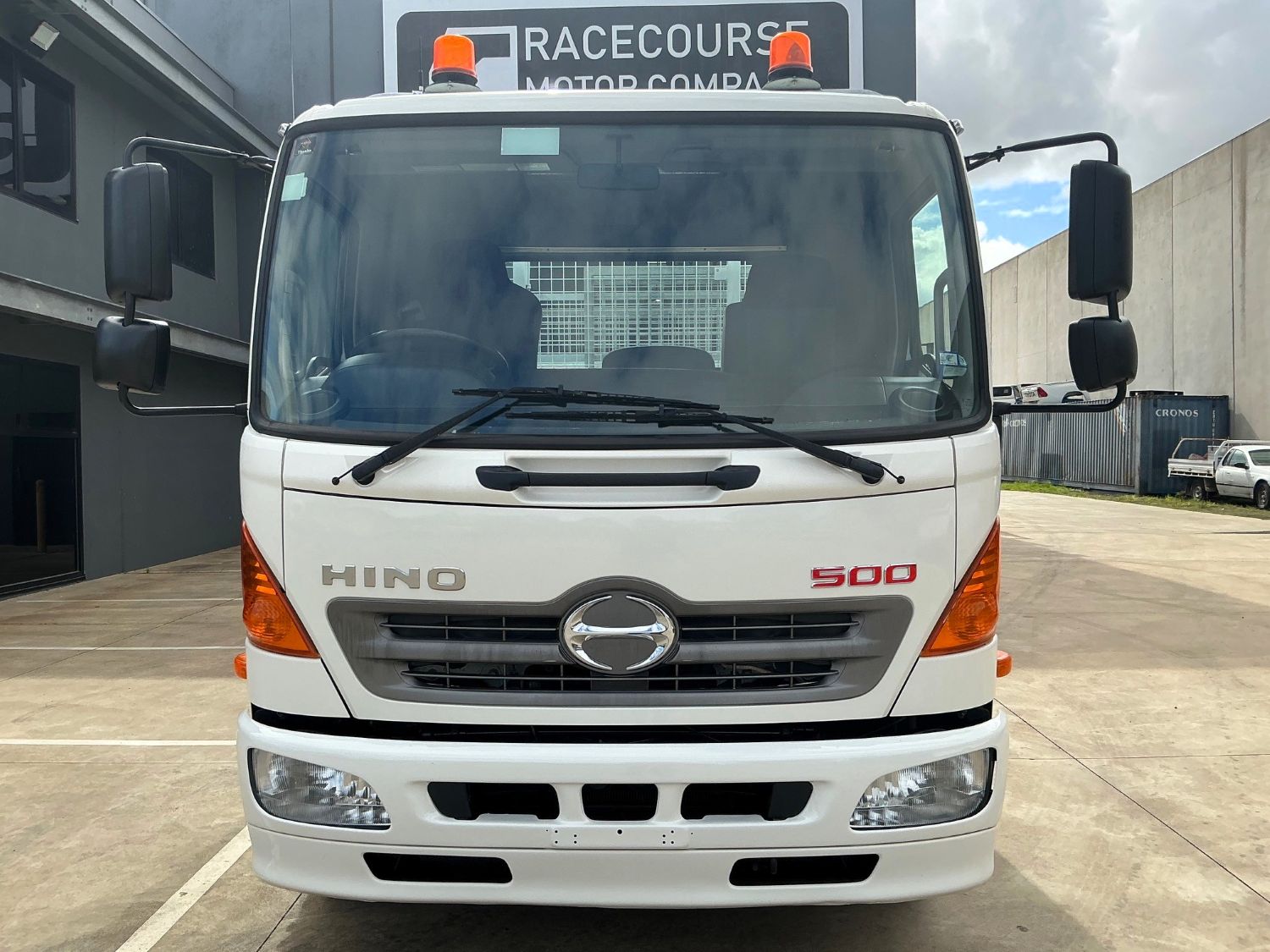 2014 Hino FC500 Service Body/Tipper