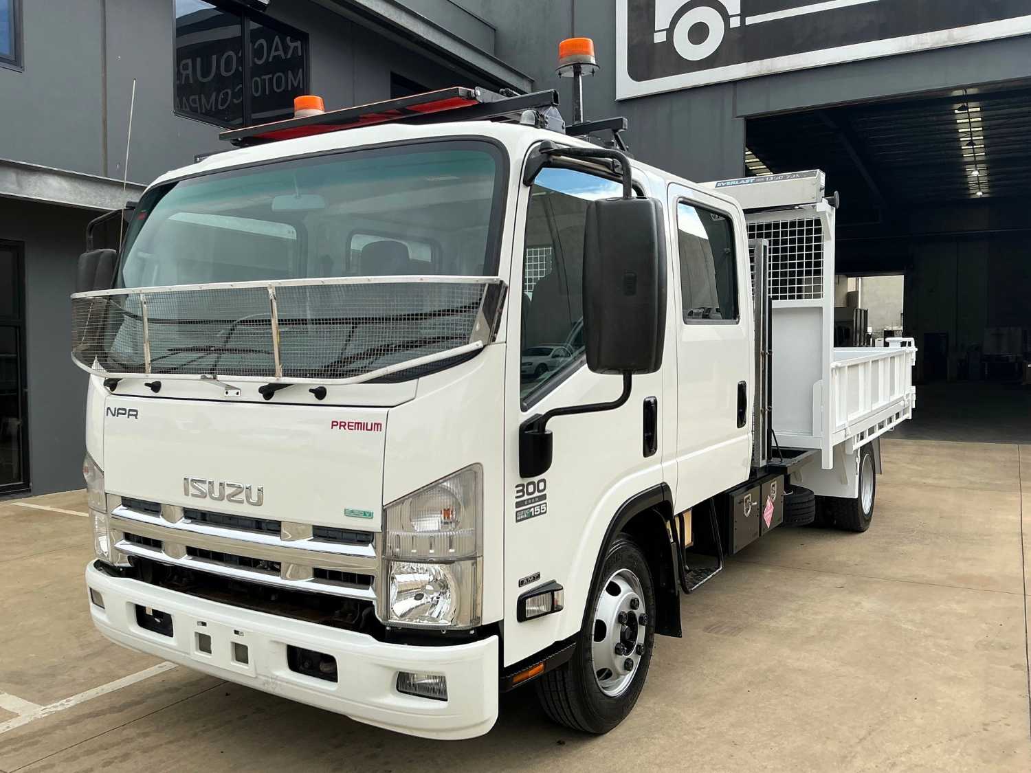 2015 ISUZU NPR300 DUAL CAB TIPPER