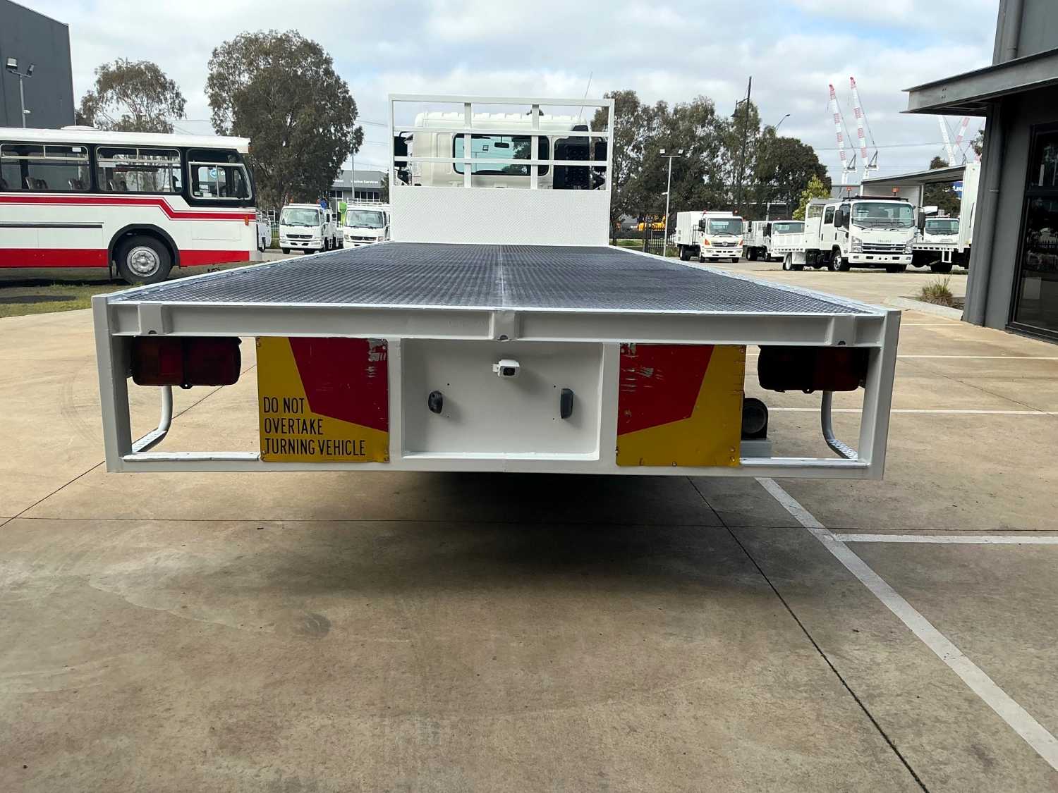 2016 HINO FE TRAY