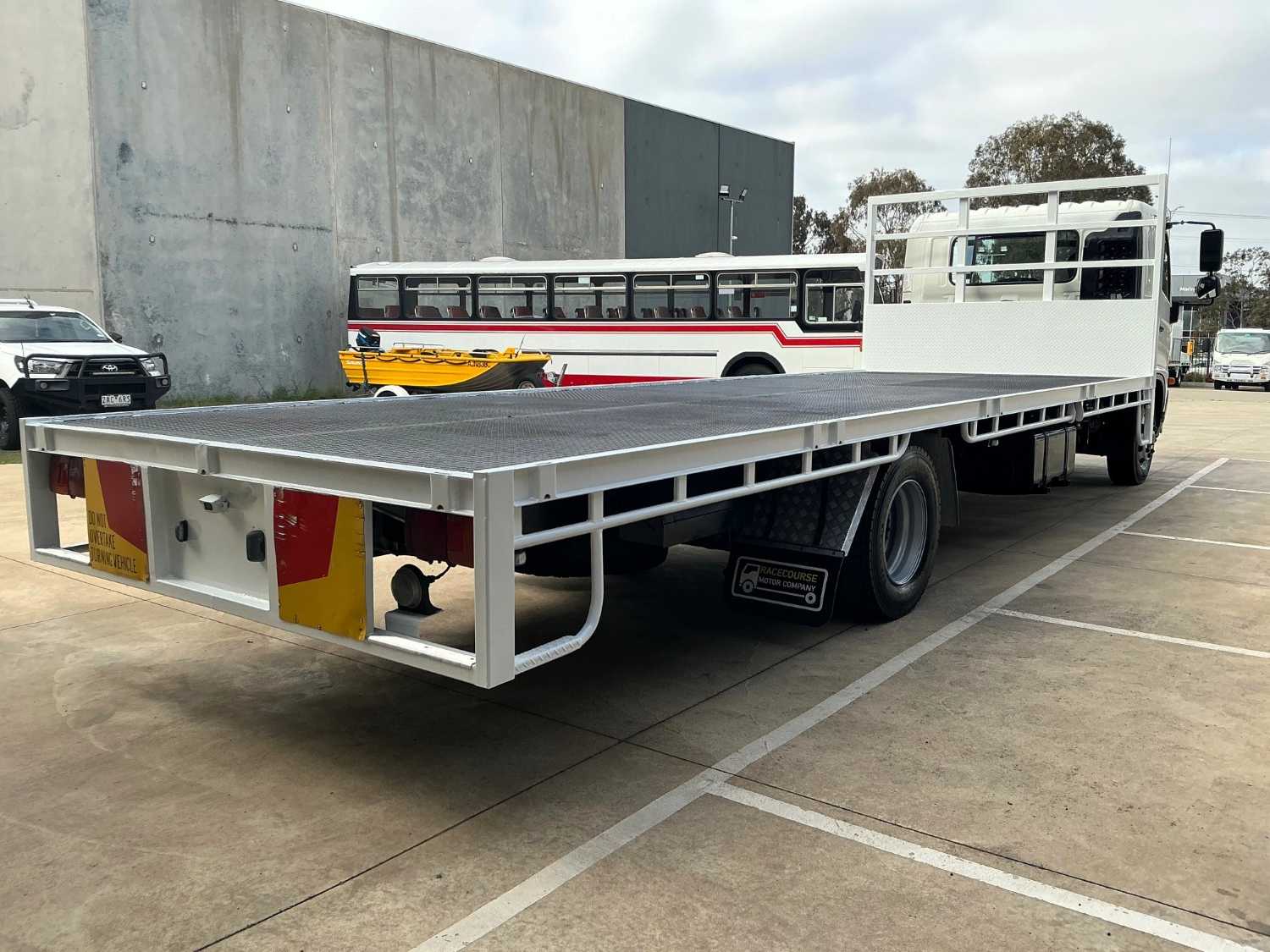 2016 HINO FE TRAY