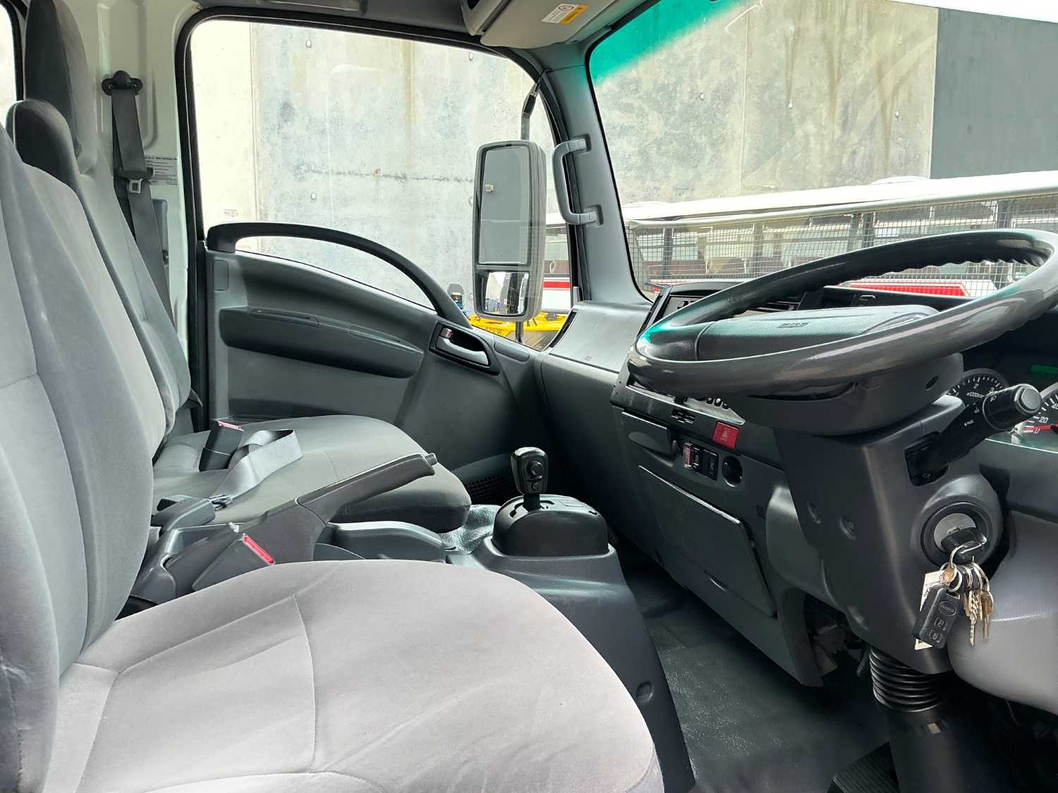2015 ISUZU NPR300 DUAL CAB TIPPER